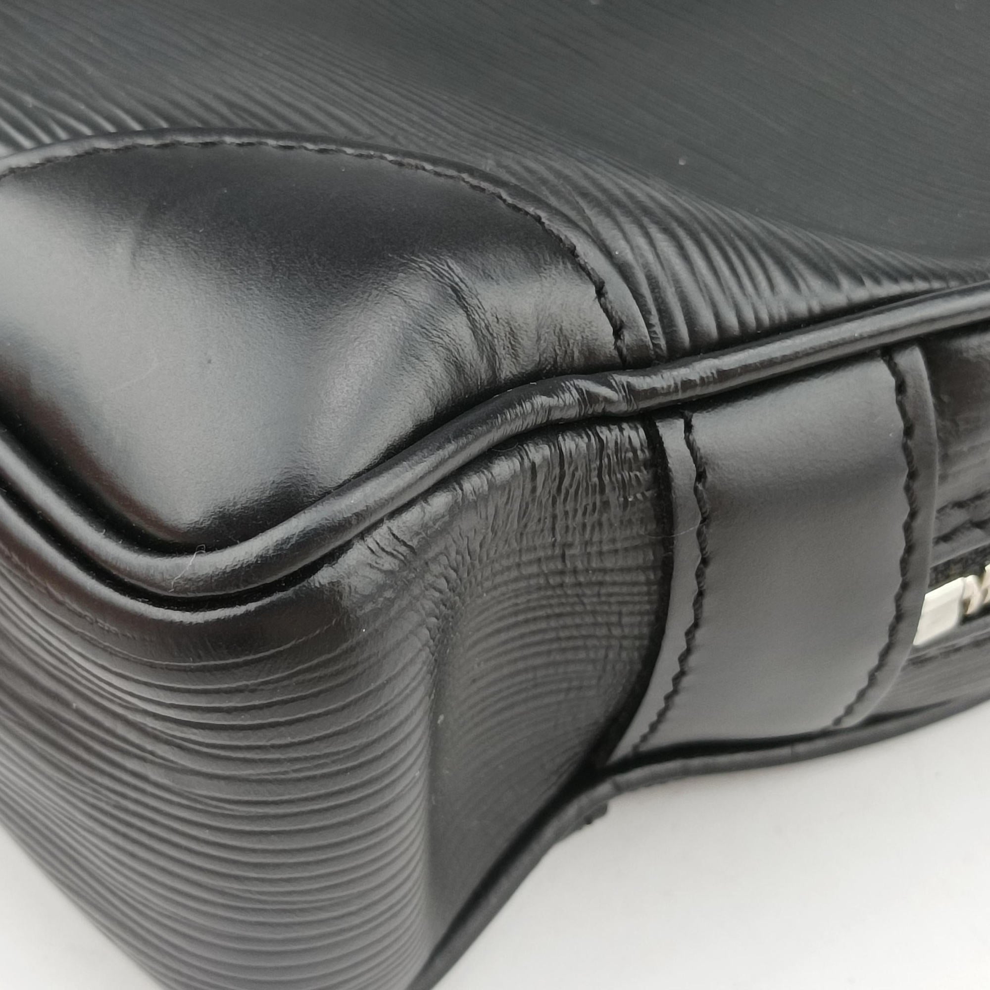 Pre-owned Louis Vuitton Porto Document Voyage Black Epi M59162 handbag | stylenewstar