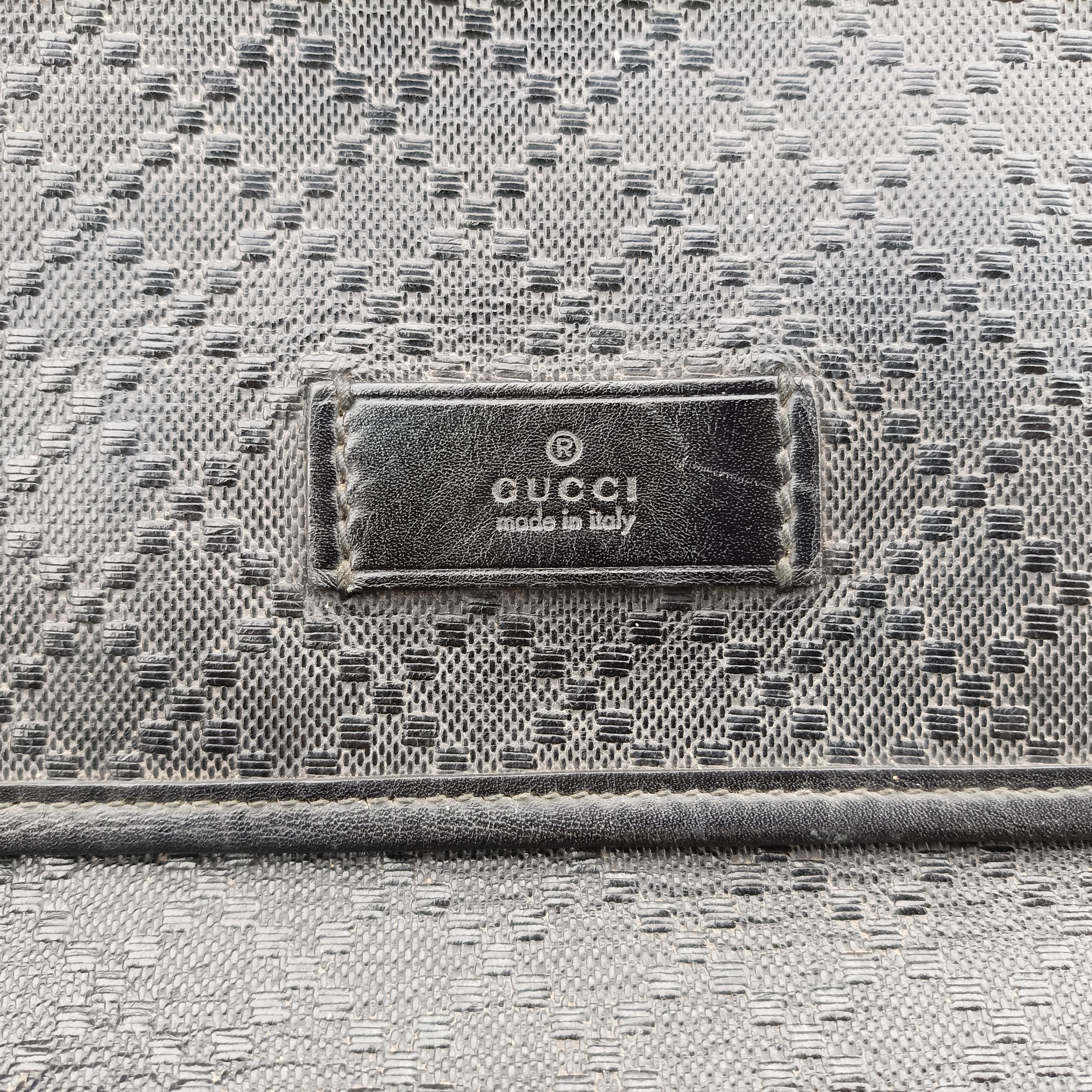 Pre-owned Gucci Guccissima Messenger Black Leather 223665 crossbodybag | stylenewstar