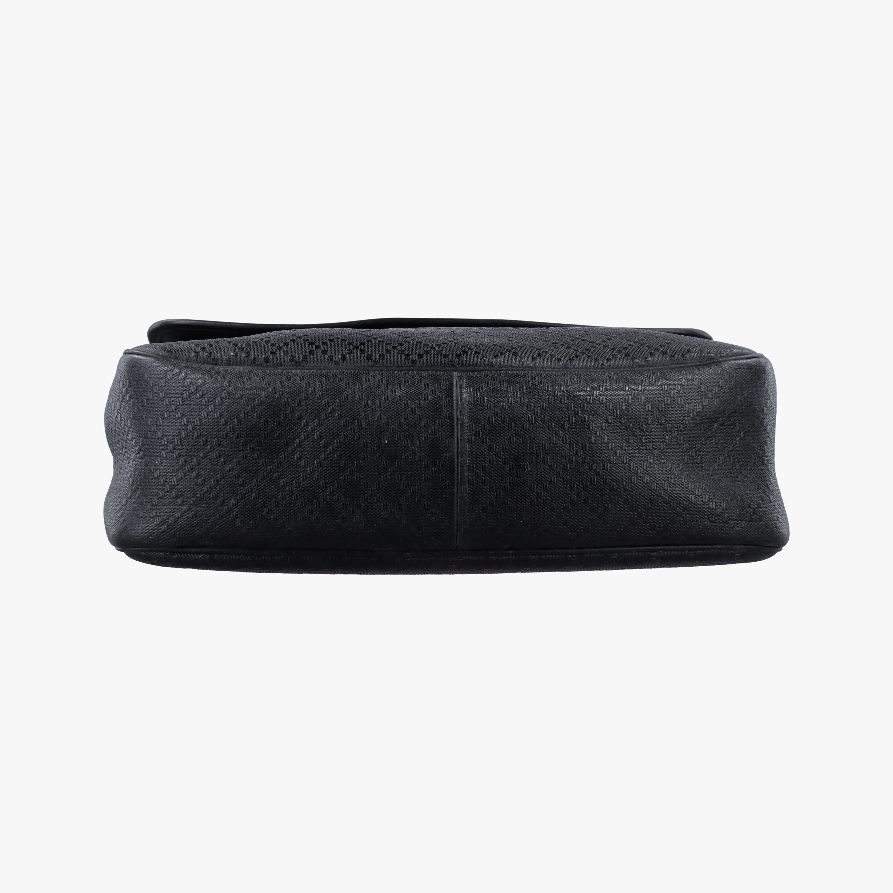 Pre-owned Gucci Guccissima Messenger Black Leather 223665 crossbodybag | stylenewstar