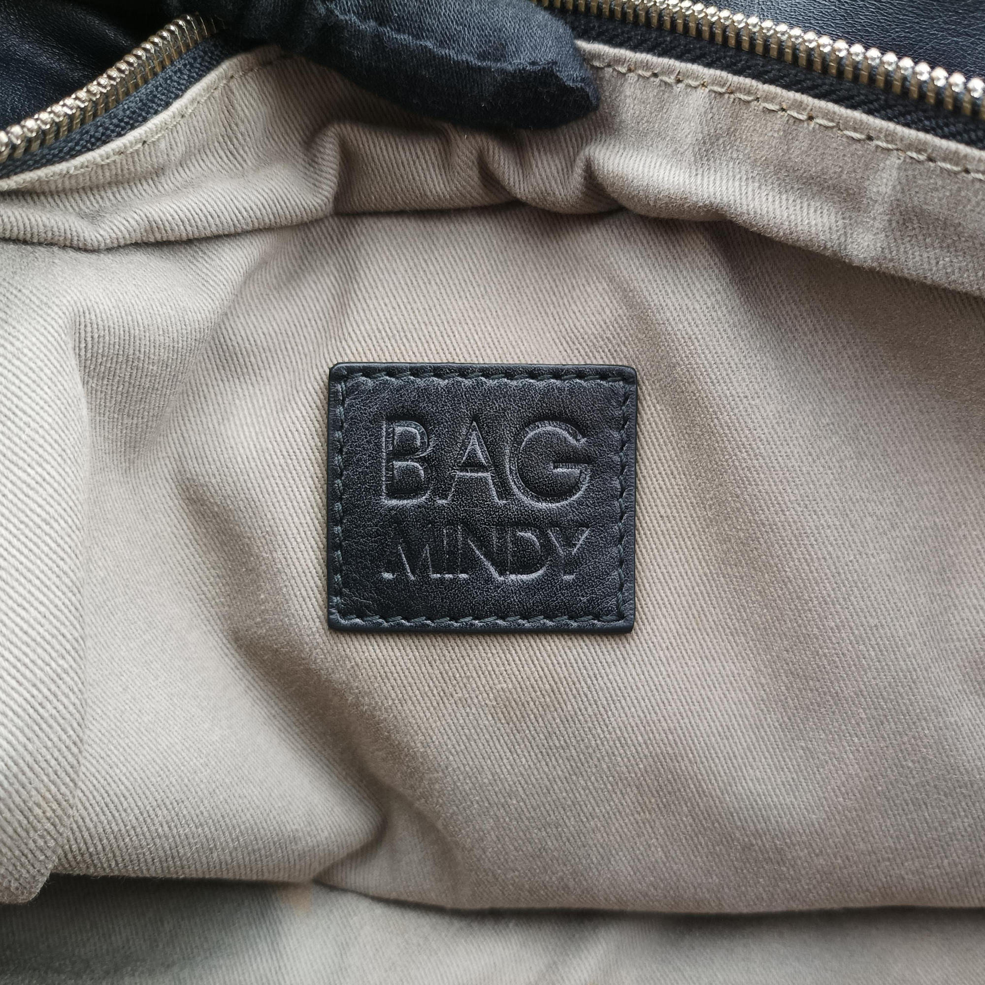 Vintage Dolce & Gabbana Mindy Black Leather  handbag | stylenewstar