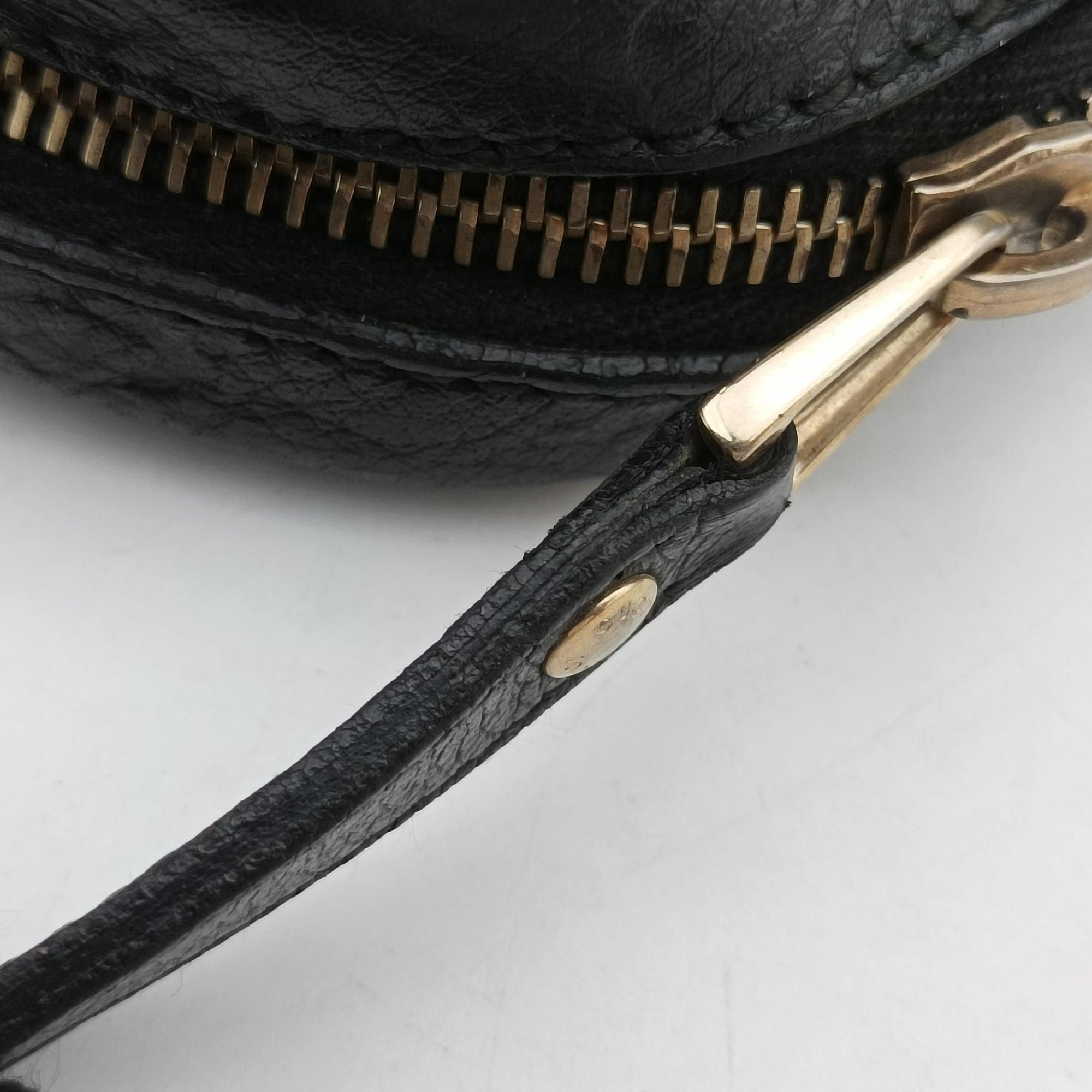 Pre-owned Gucci Guccissima Business Black Leather 208463 handbag | stylenewstar