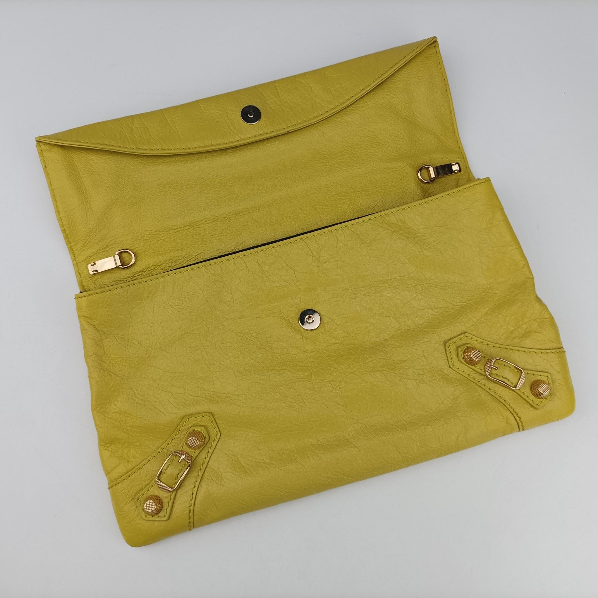 Pre-owned Balenciaga Envelop Yellow lambskin  shoulderbag | stylenewstar