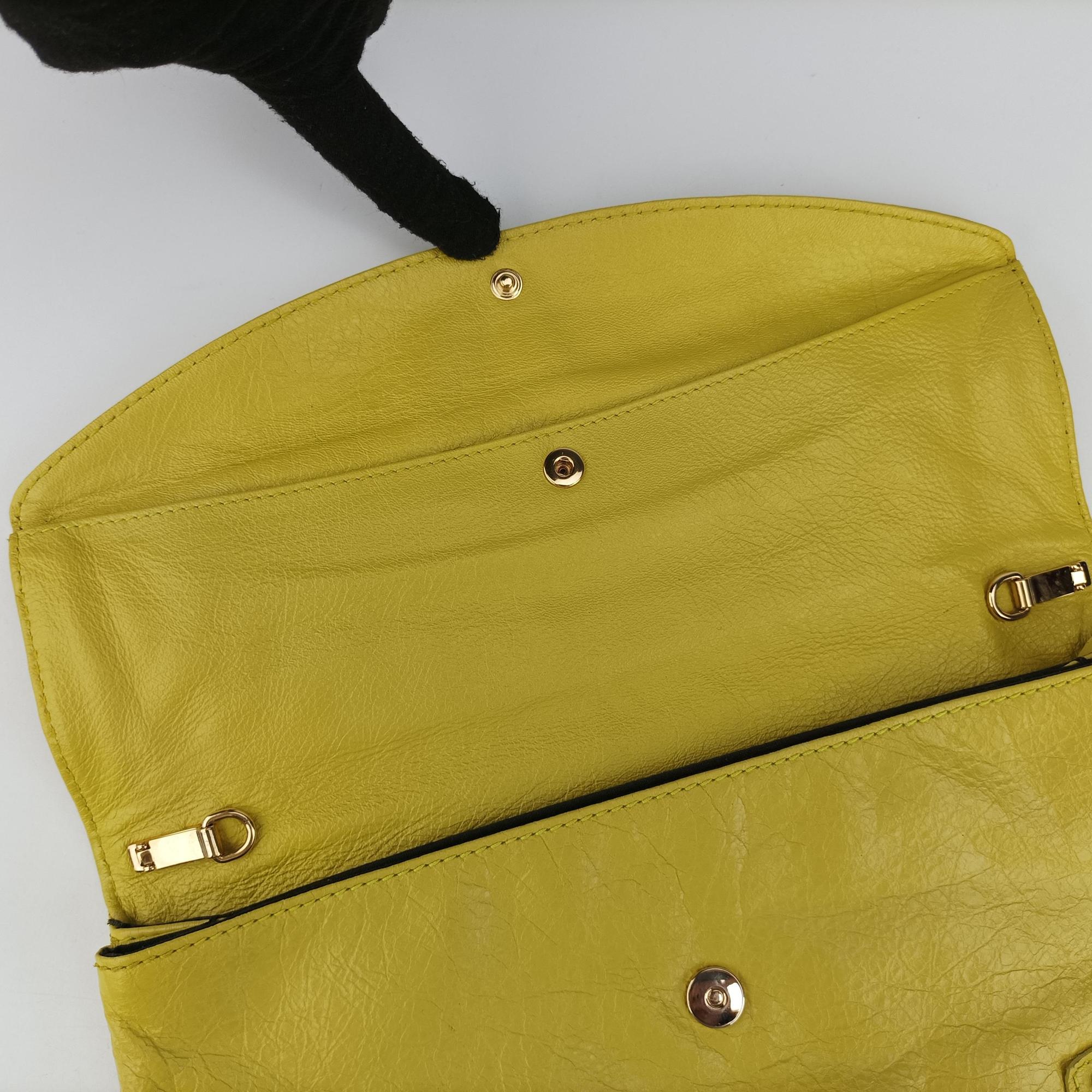 Pre-owned Balenciaga Envelop Yellow lambskin  shoulderbag | stylenewstar