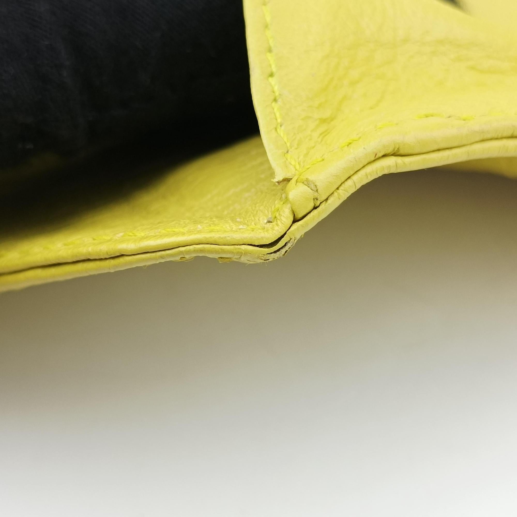 Pre-owned Balenciaga Envelop Yellow lambskin  shoulderbag | stylenewstar