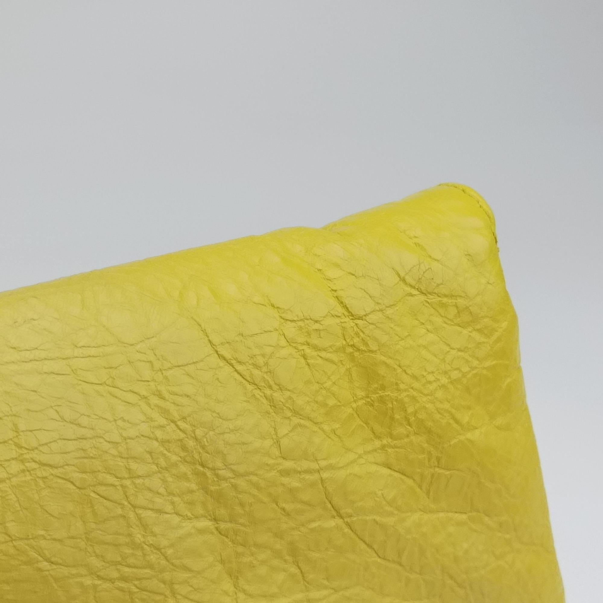 Pre-owned Balenciaga Envelop Yellow lambskin  shoulderbag | stylenewstar