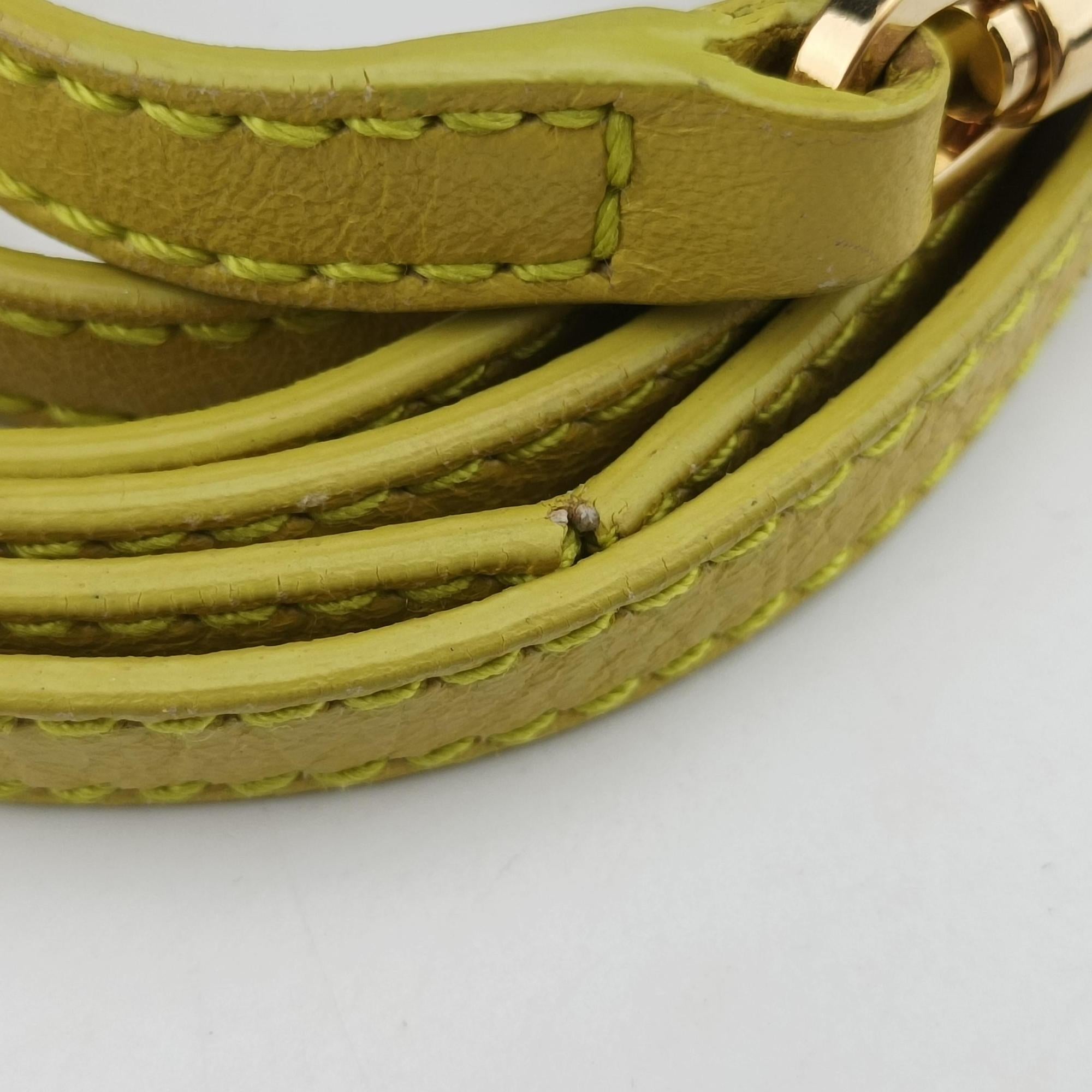 Pre-owned Balenciaga Envelop Yellow lambskin  shoulderbag | stylenewstar