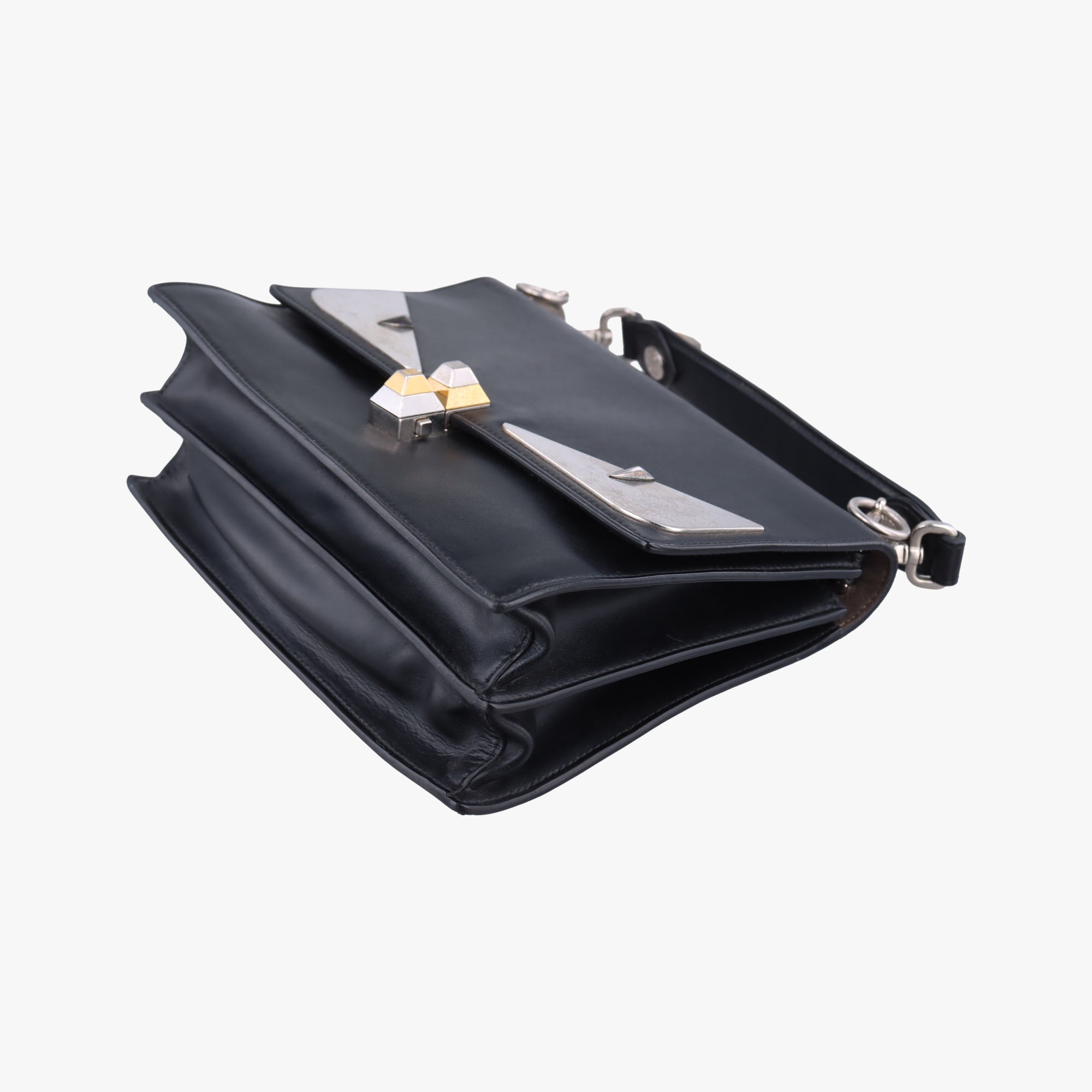 Vintage Fendi Kan I Black Leather 8BT283 shoulderbag | stylenewstar