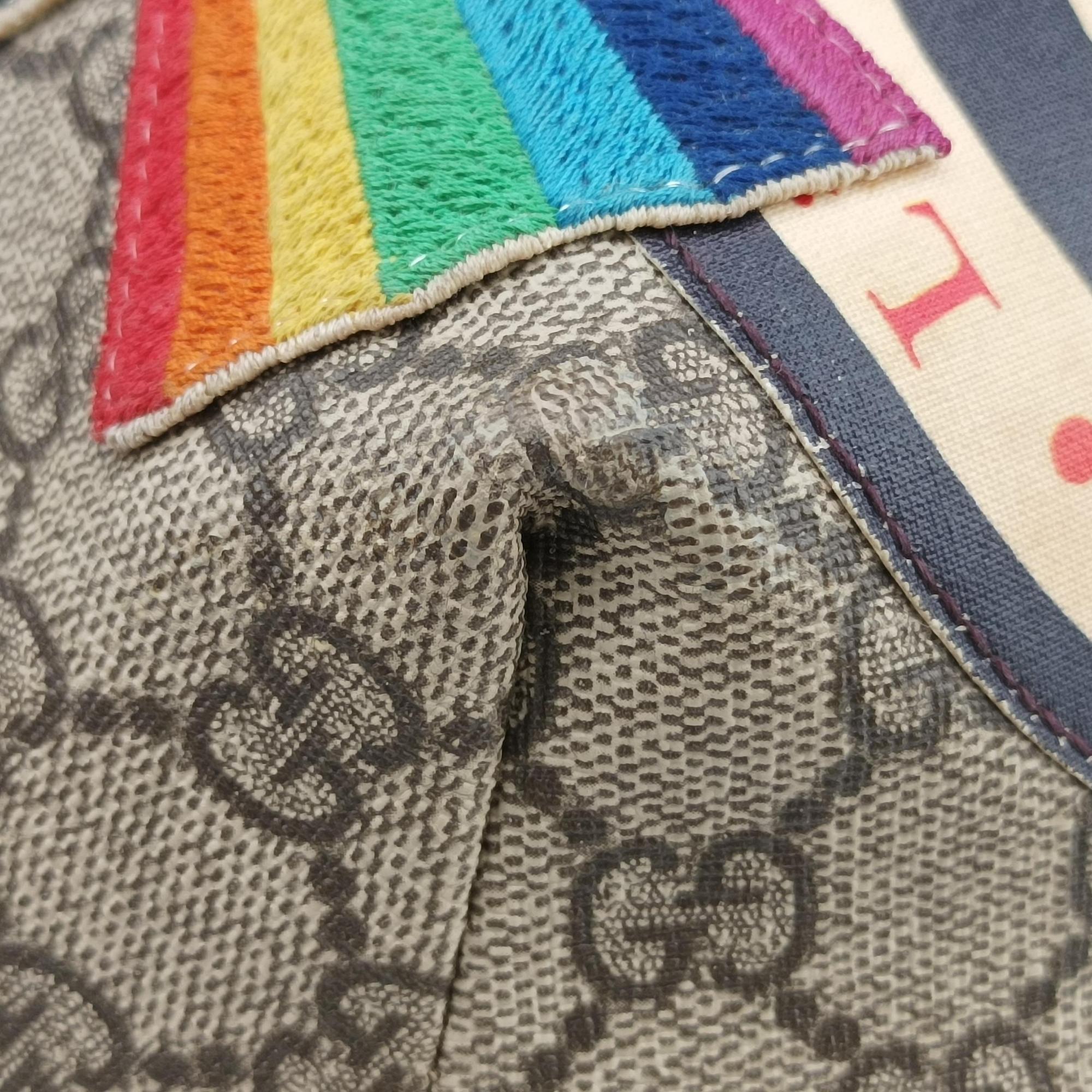 Pre-owned Gucci GG Supreme Courrier beige×Multicolour PVC coated canvas 529711 bum bag/waist bag | stylenewstar