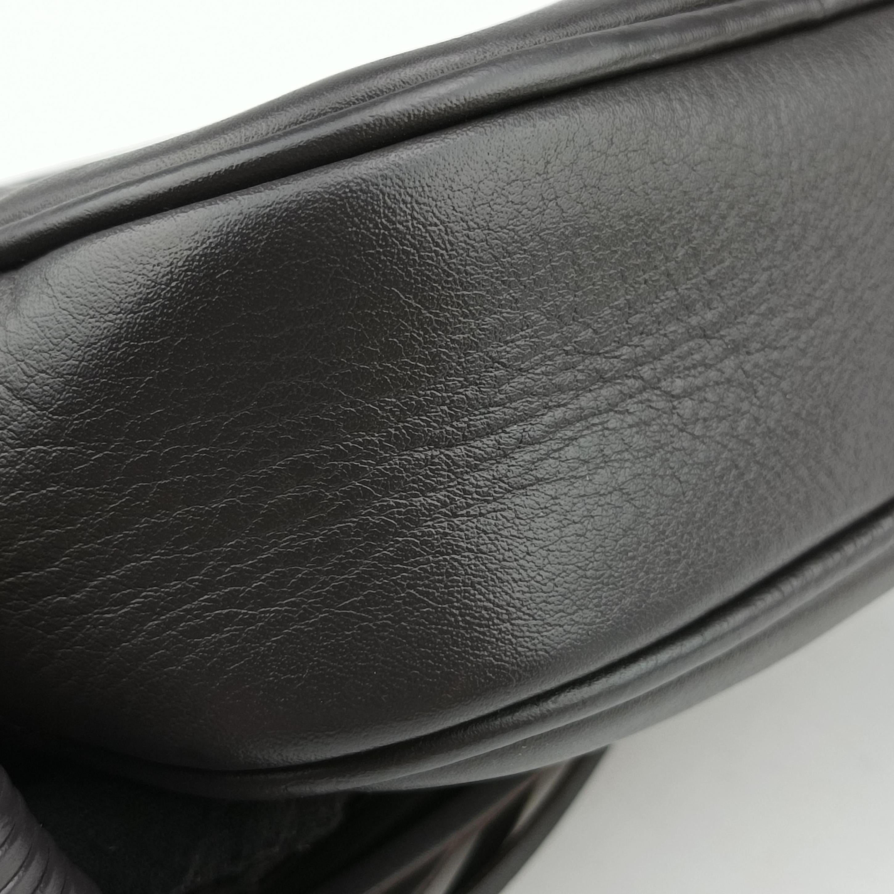 Pre-owned Yves Saint Laurent Monogram Blogger Gray Series Leather 425317 shoulderbag | stylenewstar