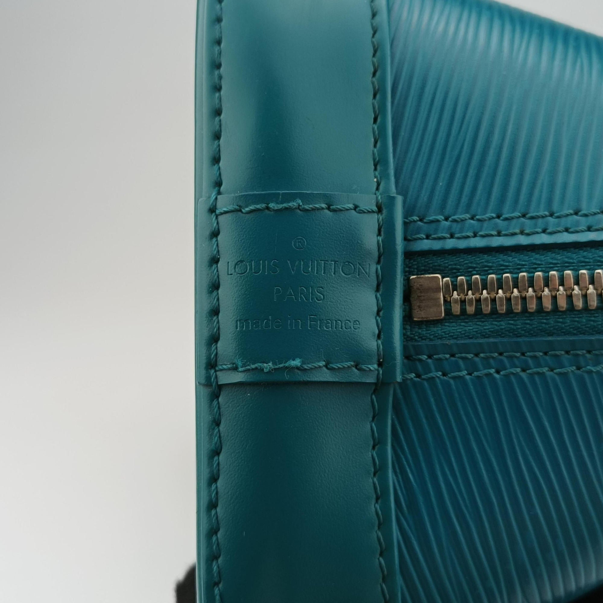 Pre-owned Louis Vuitton Alma PM CYAN Epi M40624 handbag | stylenewstar