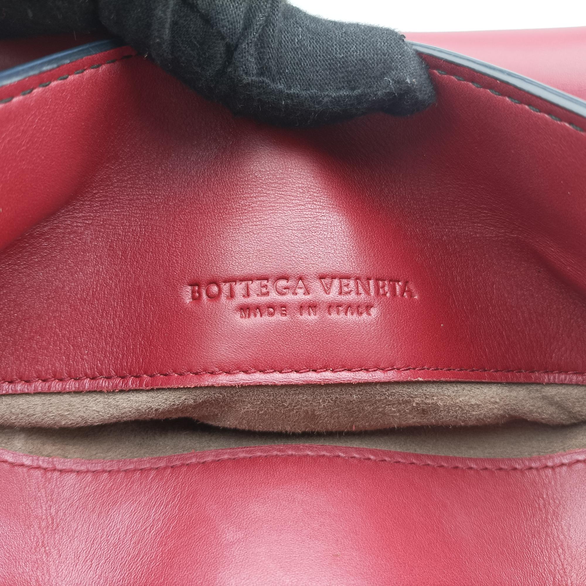 Pre-owned Bottega Veneta Piazza Red leather  shoulderbag | stylenewstar