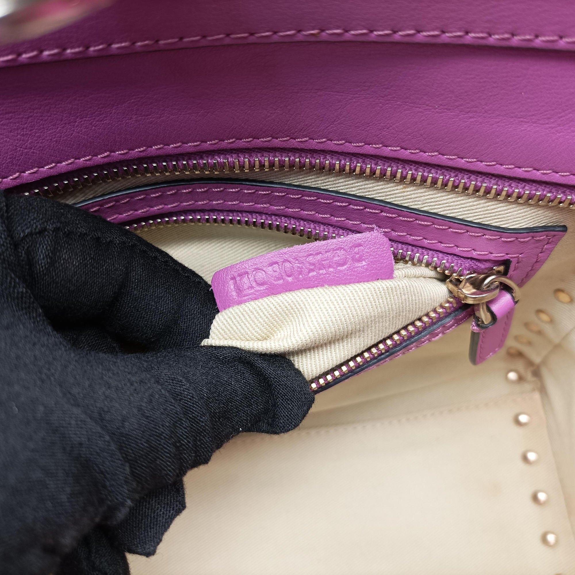 Pre-owned Valentino Rockstud purple Leather  shoulderbag | stylenewstar
