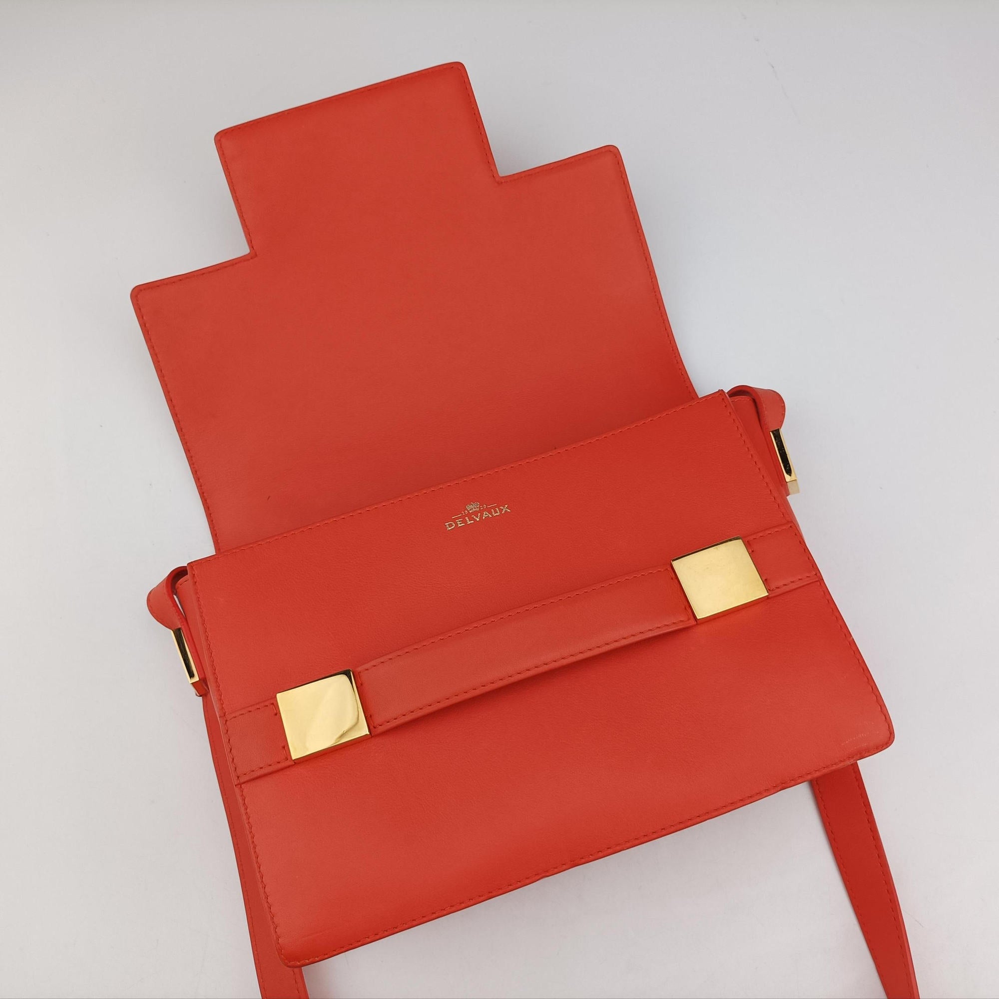 Vintage Delvaux Madame Orange Leather  shoulderbag | stylenewstar