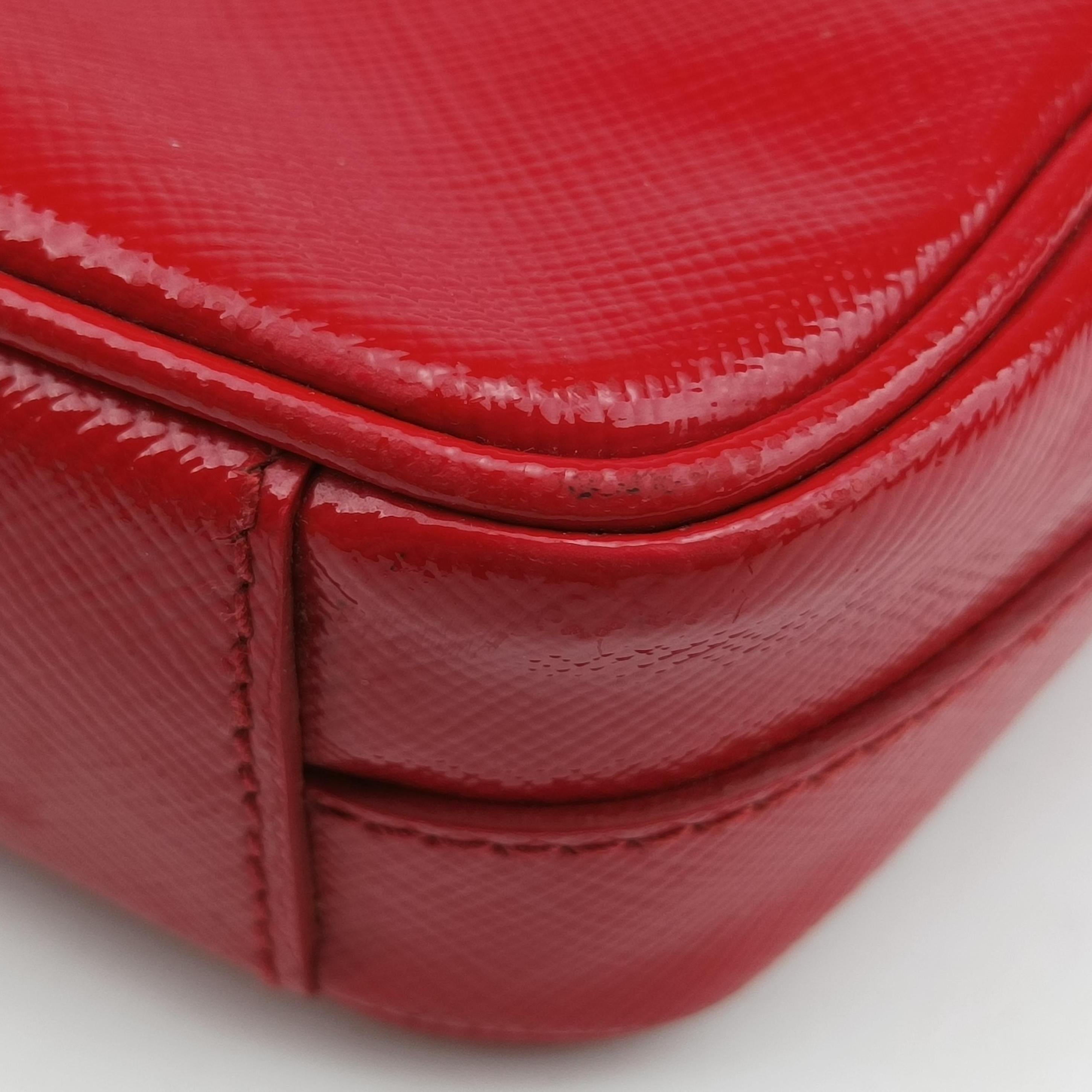 Secondhand Prada Flowers Vernice Red×White Patent BP610M shoulderbag | stylenewstar