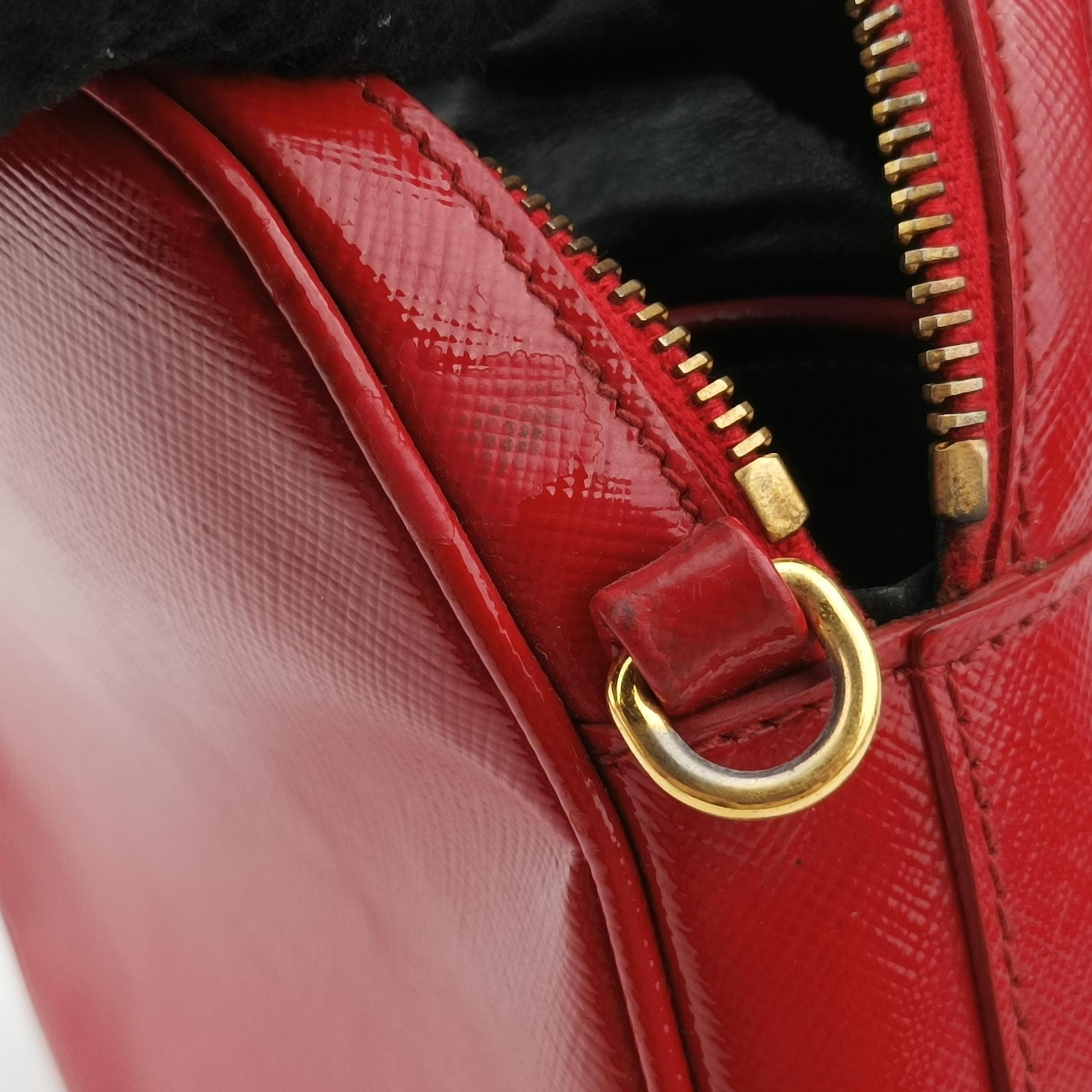 Secondhand Prada Flowers Vernice Red×White Patent BP610M shoulderbag | stylenewstar