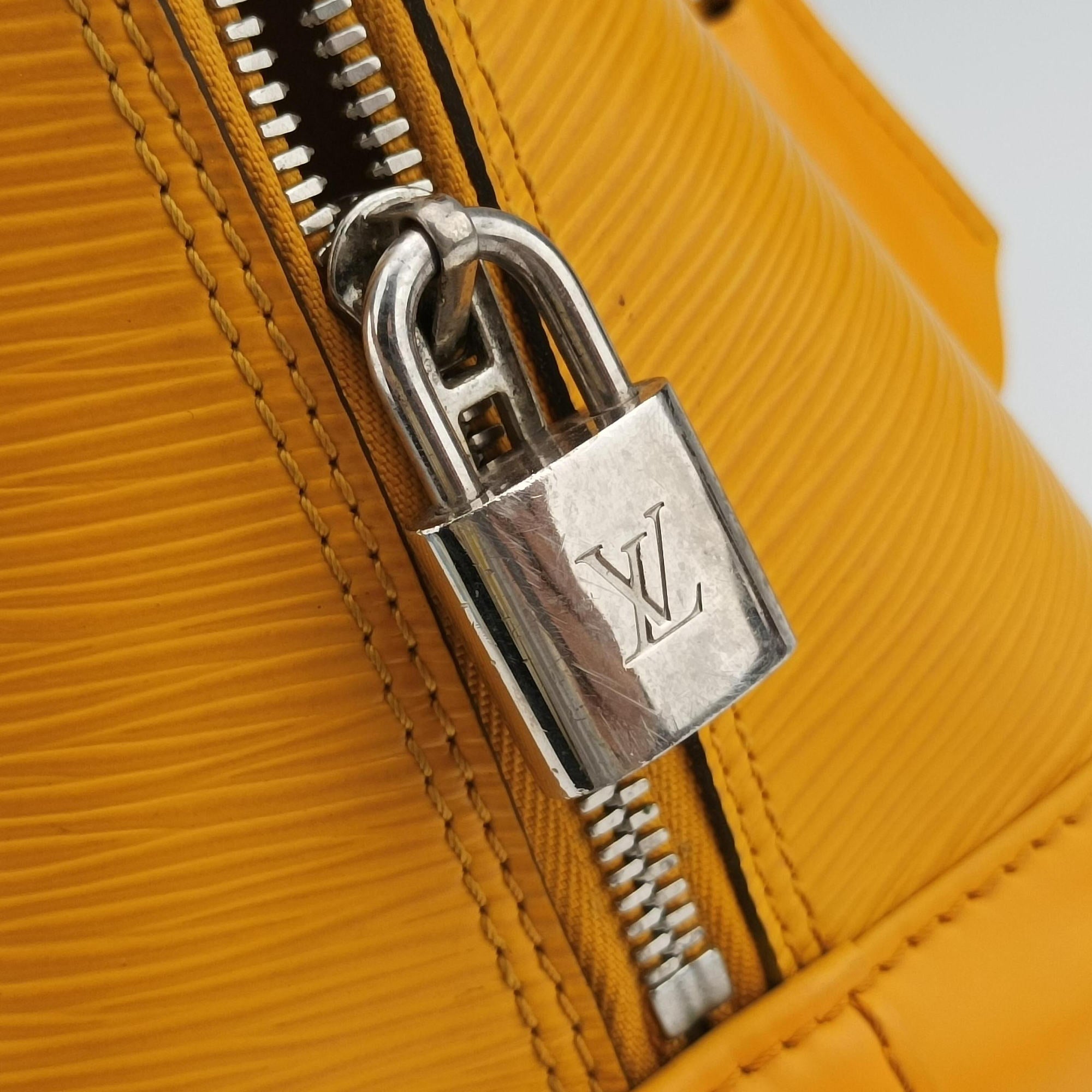 Pre-owned Louis Vuitton Alma PM MIMOSA EPI M40951 handbag | stylenewstar