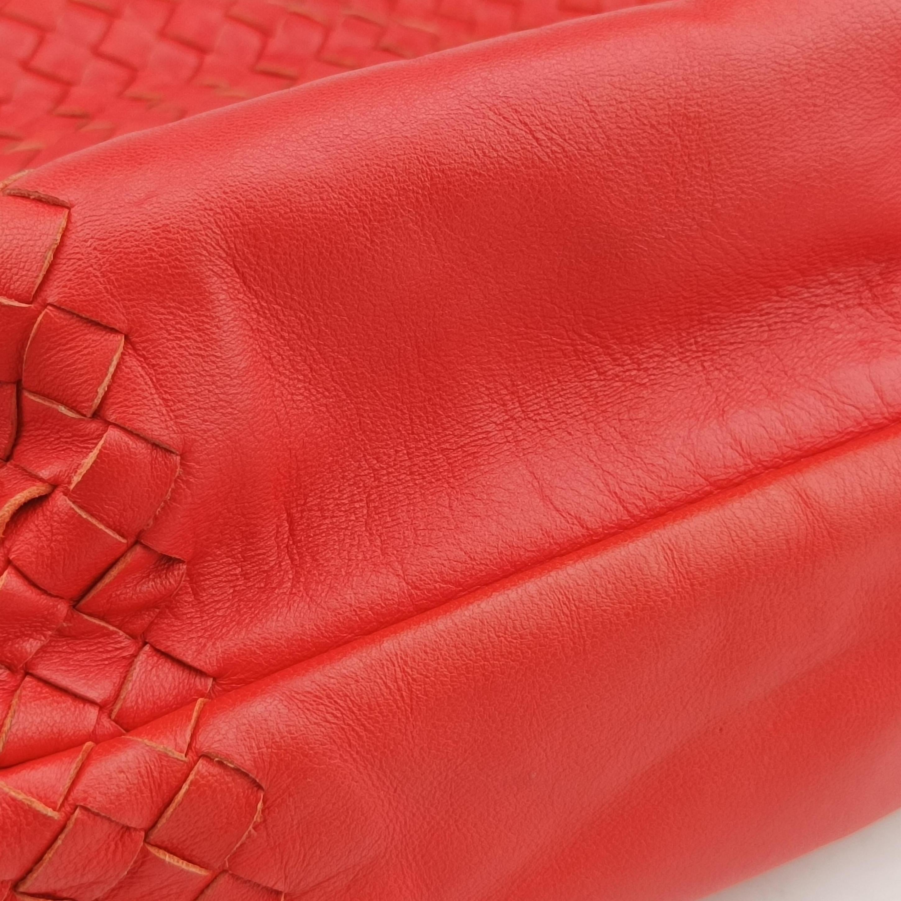 Pre-owned Bottega Veneta CAMPANA Intrecciato Red lambskin  shoulderbag | stylenewstar