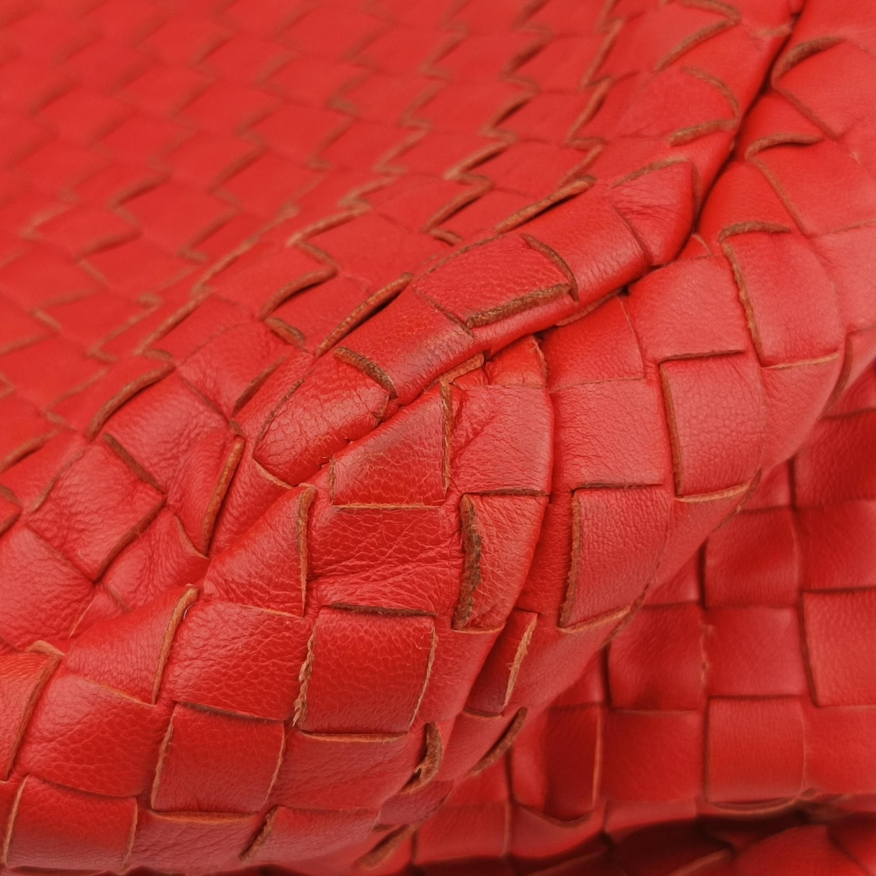 Pre-owned Bottega Veneta CAMPANA Intrecciato Red lambskin  shoulderbag | stylenewstar
