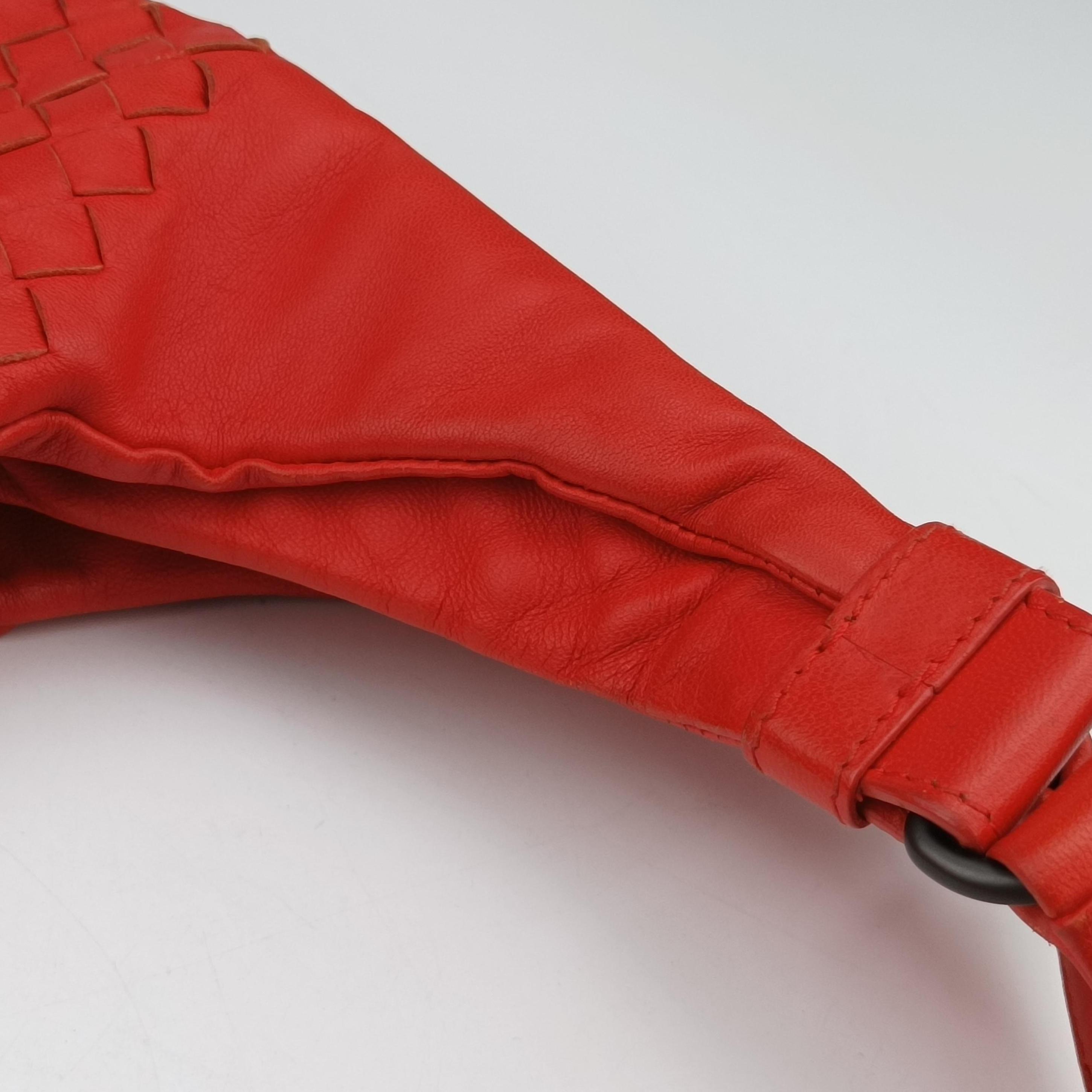 Pre-owned Bottega Veneta CAMPANA Intrecciato Red lambskin  shoulderbag | stylenewstar