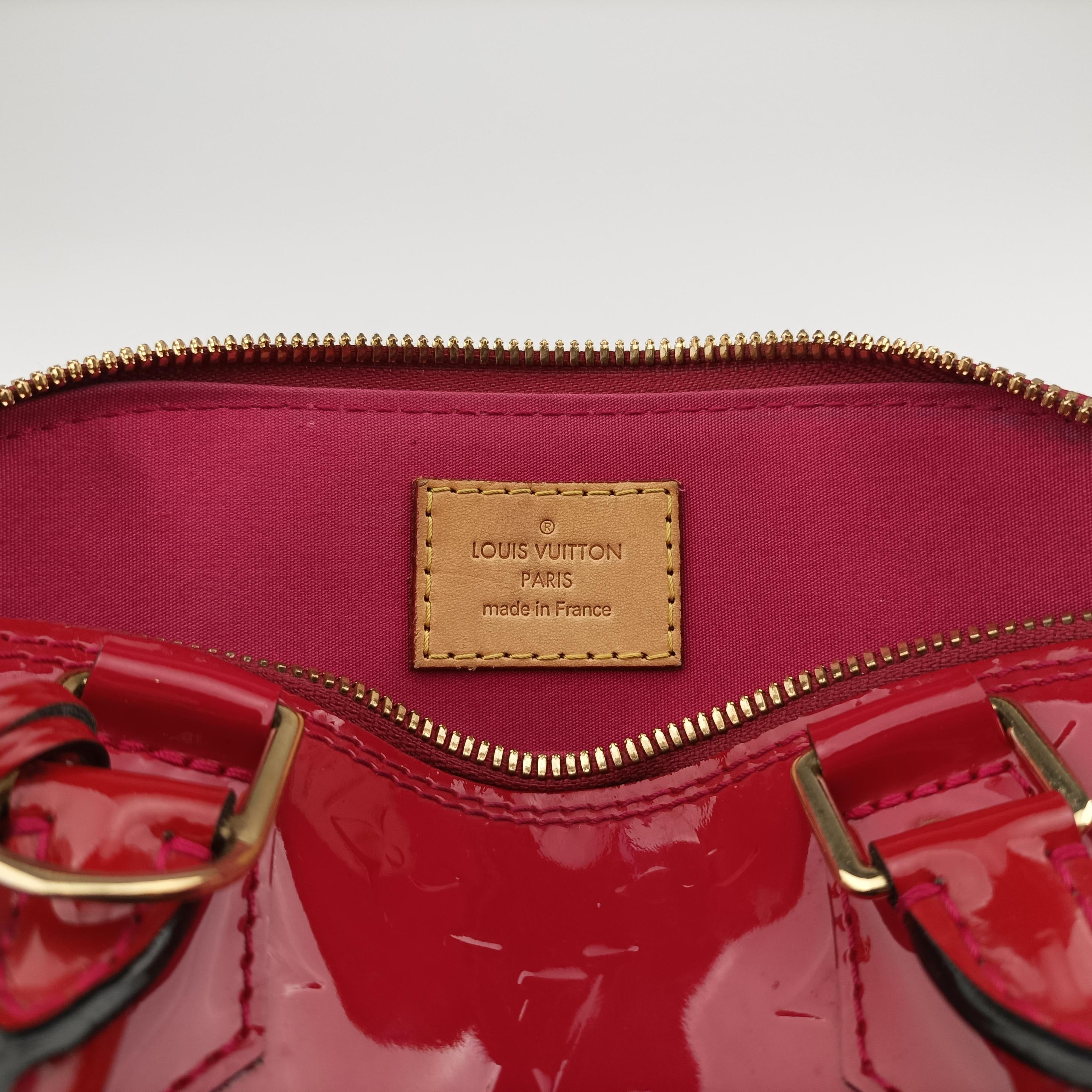 Secondhand Louis Vuitton Alma BB CERISE Vernis M90174 shoulderbag | stylenewstar
