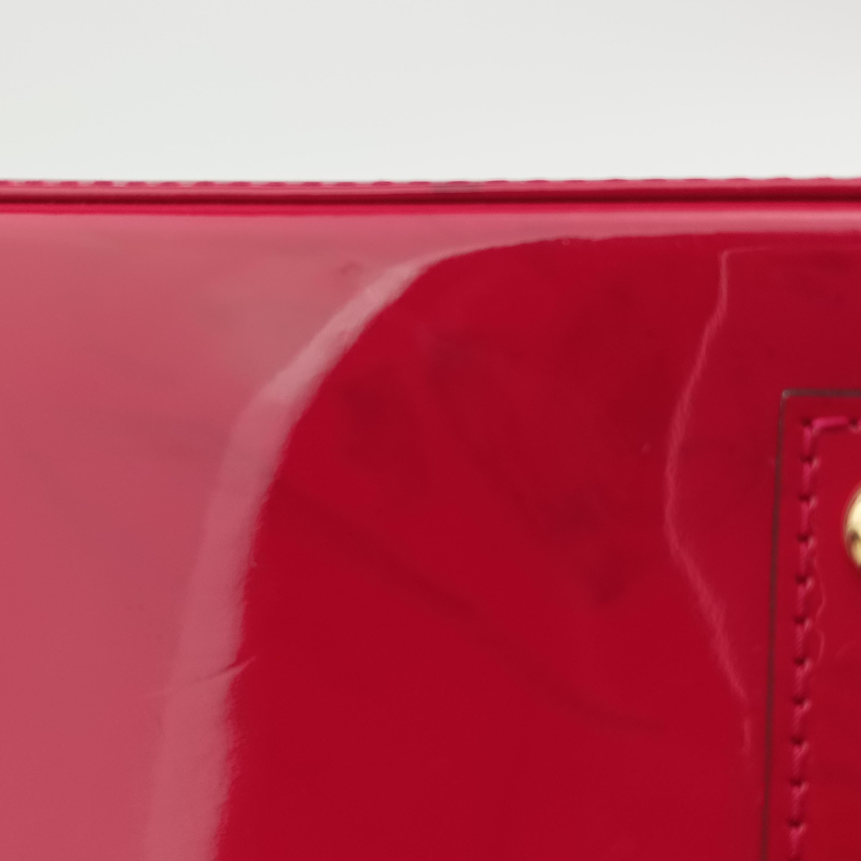 Secondhand Louis Vuitton Alma BB CERISE Vernis M90174 shoulderbag | stylenewstar