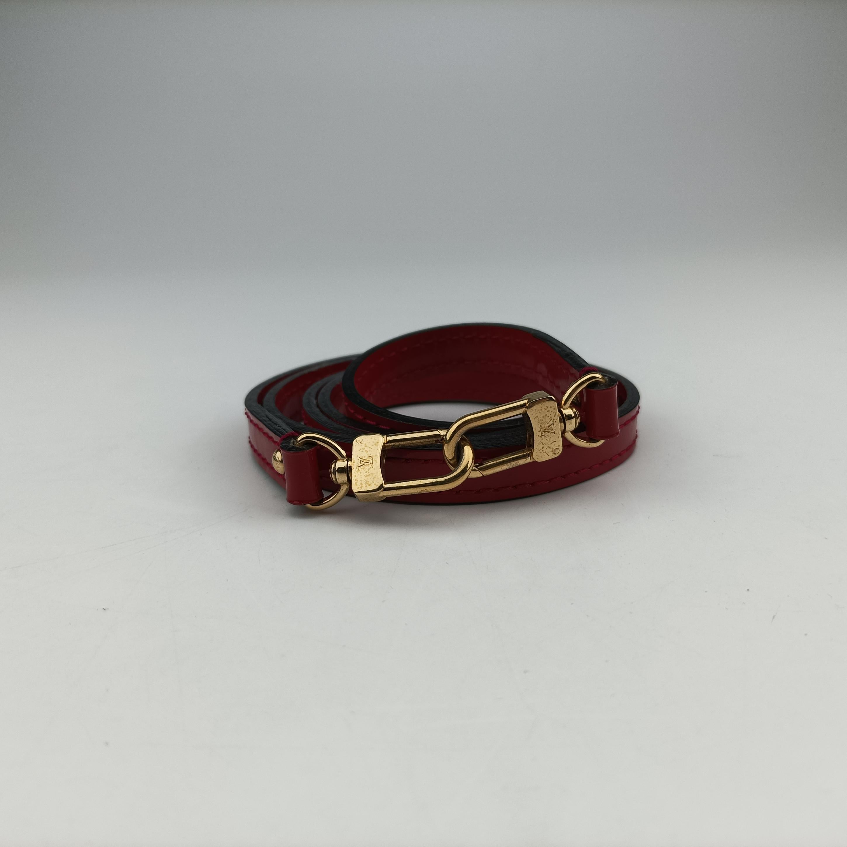 Secondhand Louis Vuitton Alma BB CERISE Vernis M90174 shoulderbag | stylenewstar