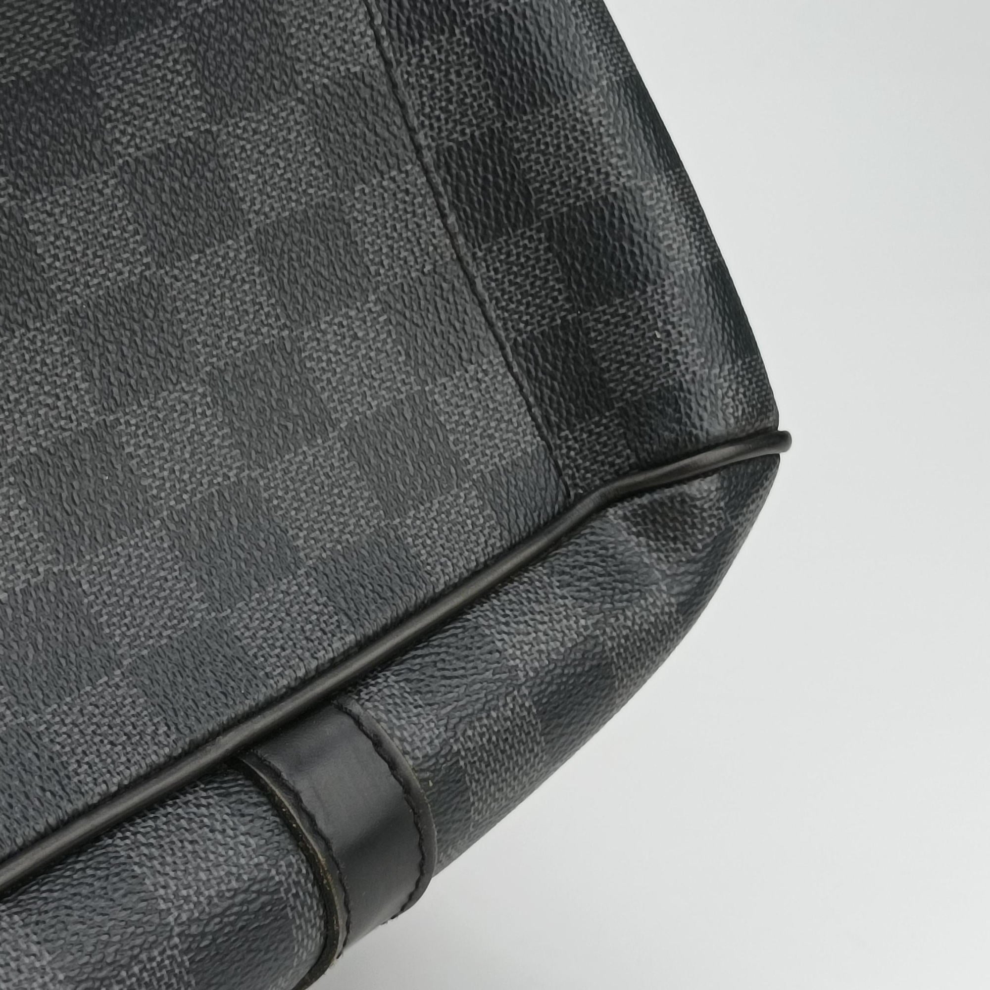 Secondhand Louis Vuitton Tadao Graphite Damier Graphite N41259 handbag | stylenewstar