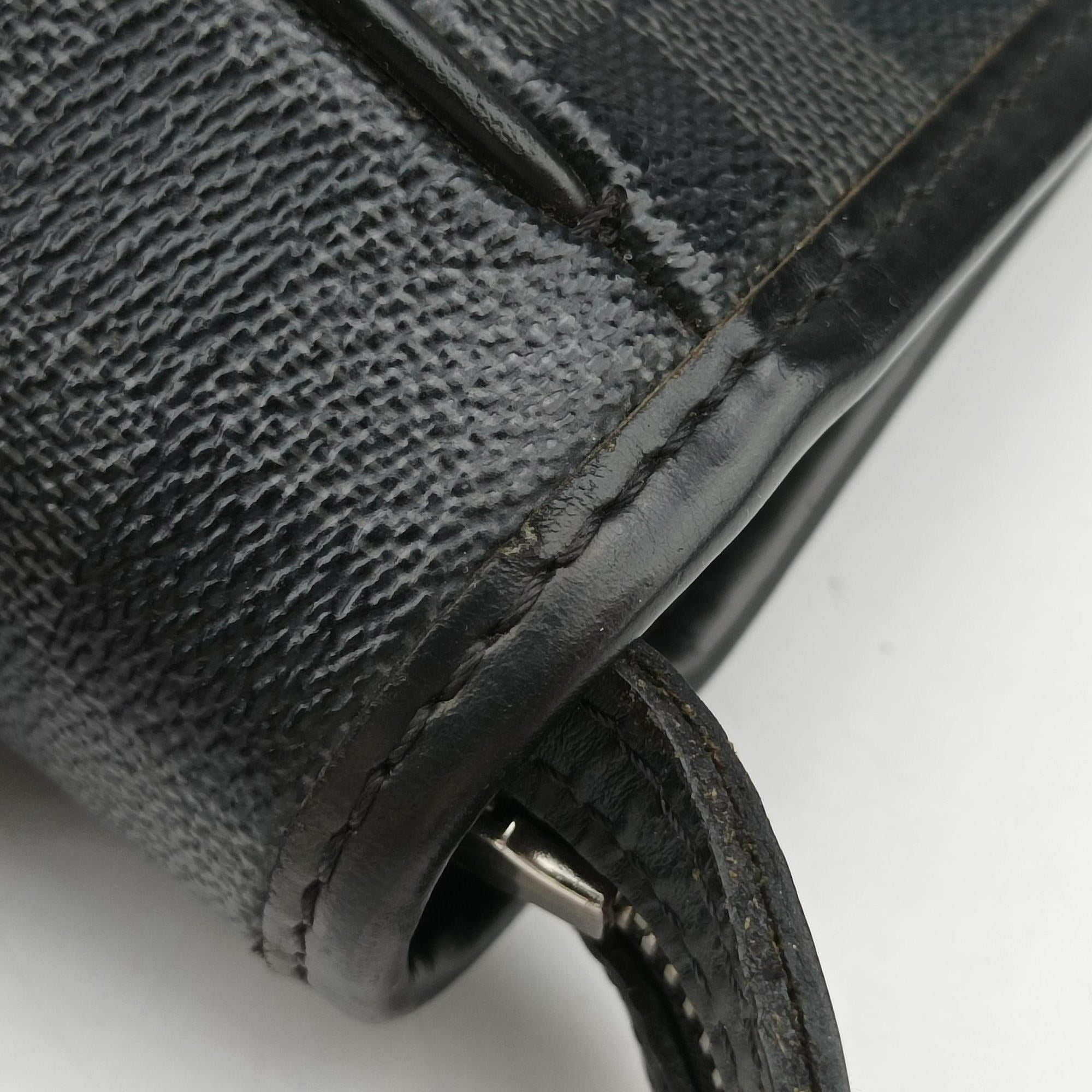 Secondhand Louis Vuitton Tadao Graphite Damier Graphite N41259 handbag | stylenewstar