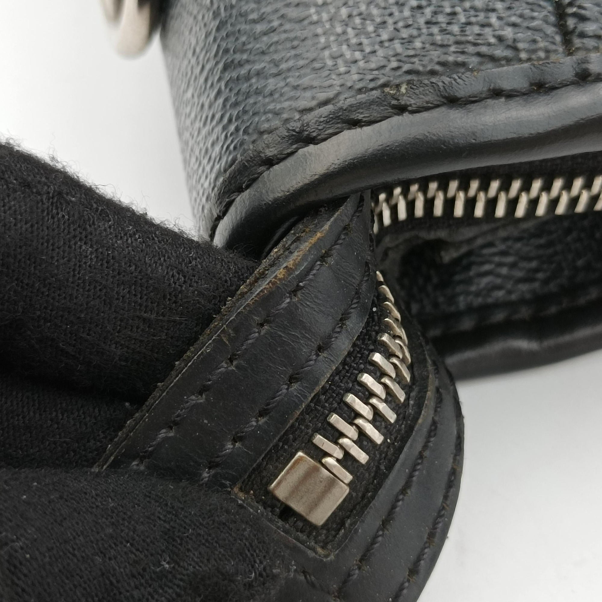 Secondhand Louis Vuitton Tadao Graphite Damier Graphite N41259 handbag | stylenewstar