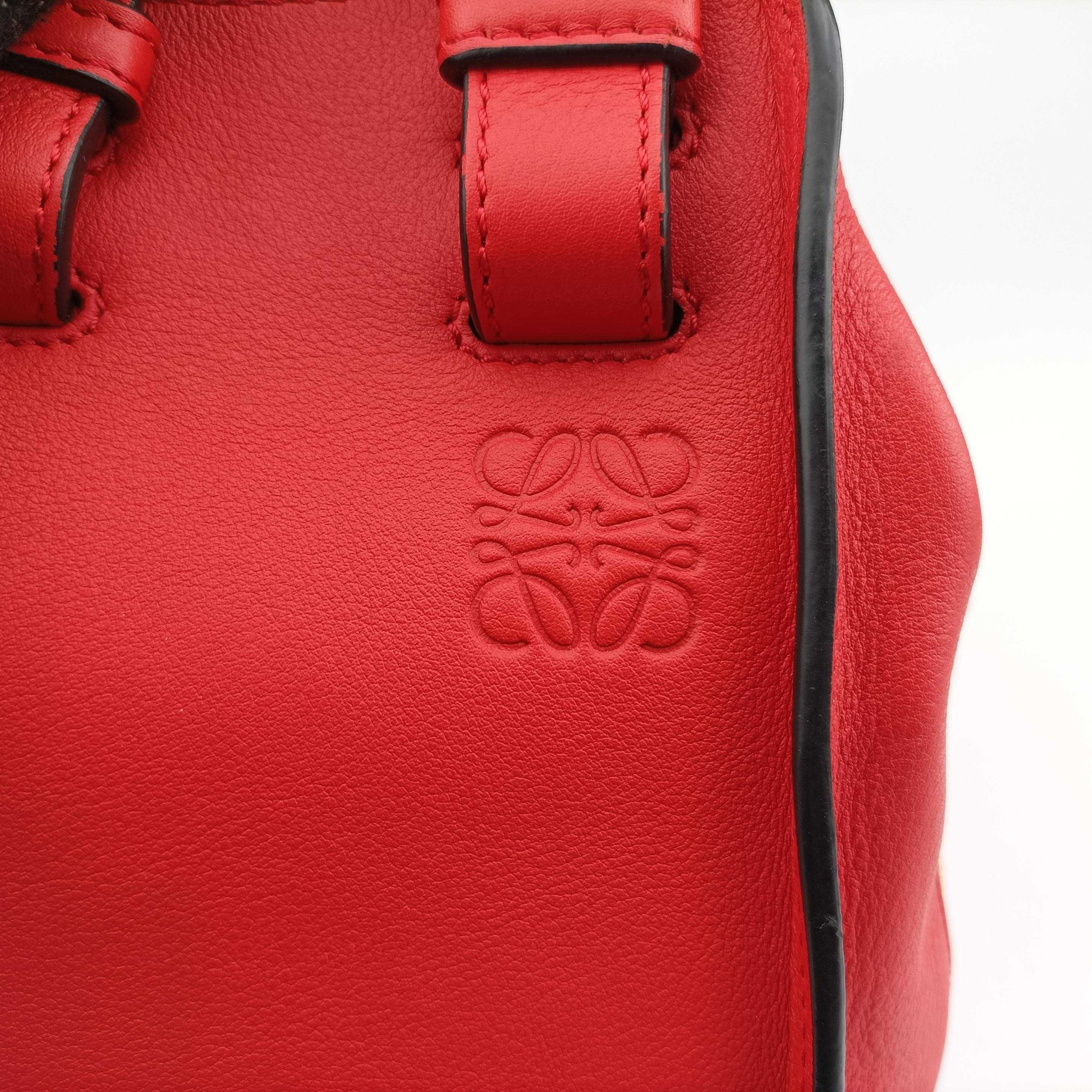 Pre-owned Loewe Hammock Red Leather  shoulderbag | stylenewstar
