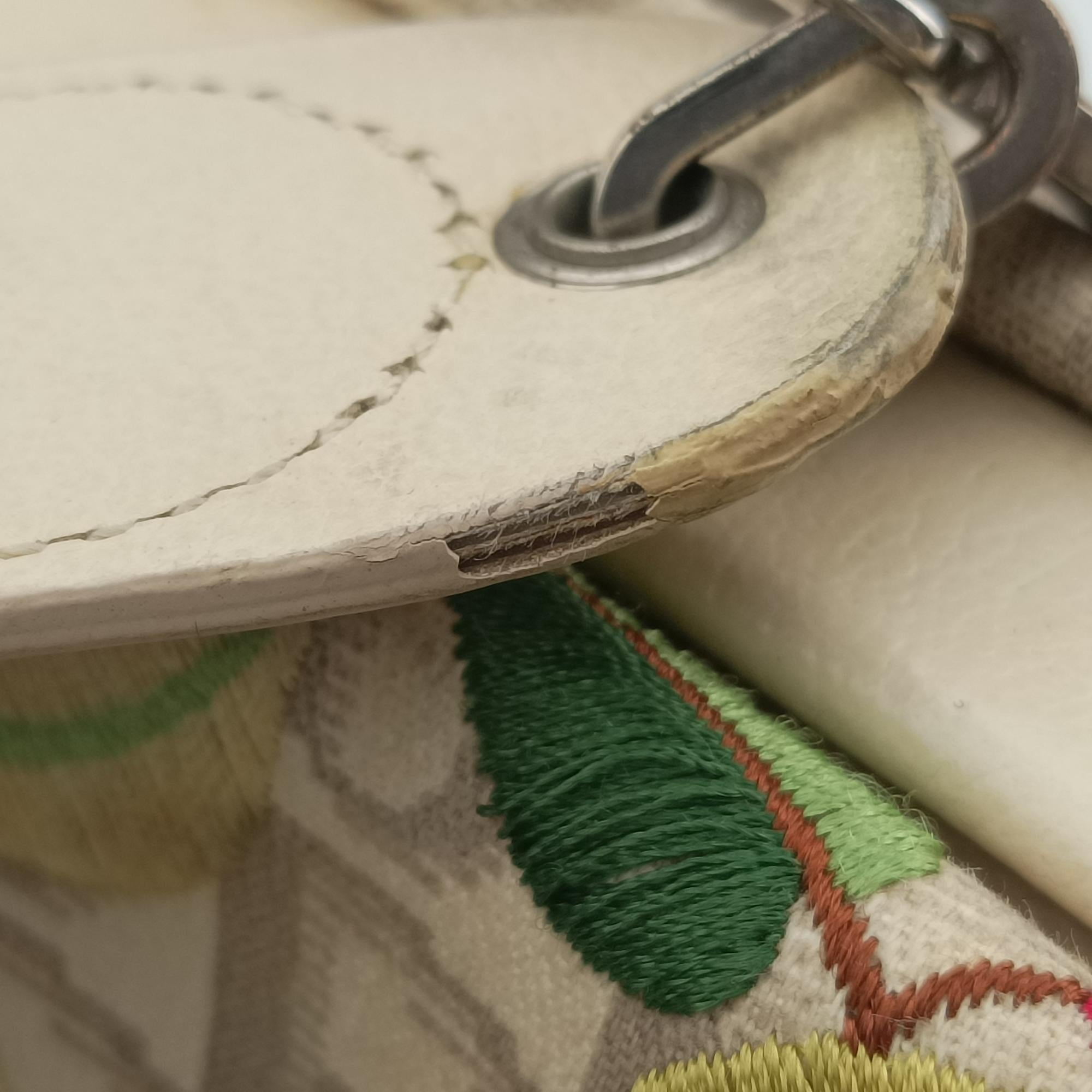 Pre-owned Christian Dior Oblique Floral Trotter White x Beige x Multicolor Canvas × Leather  handbag | stylenewstar