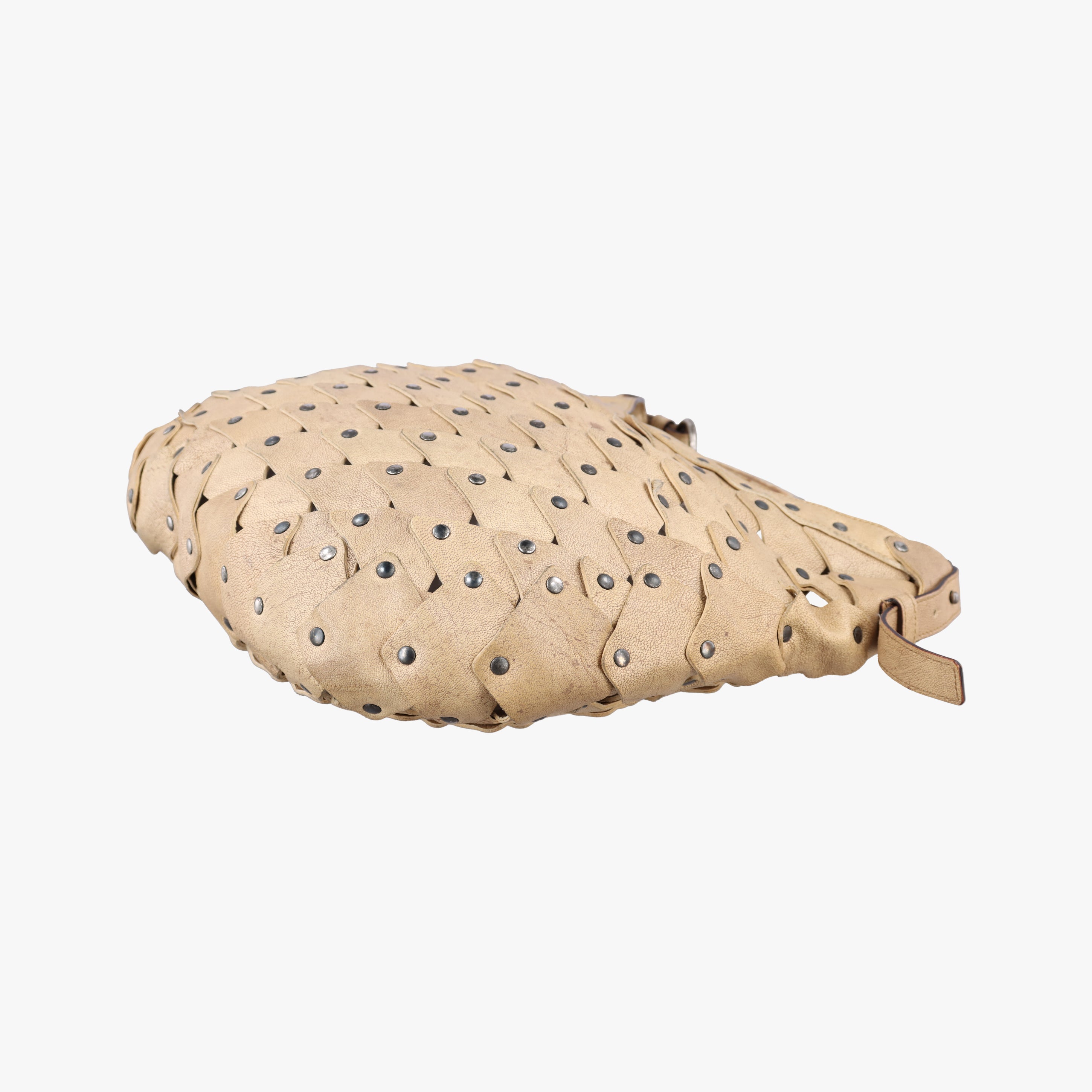 Pre-owned Yves Saint Laurent Mombasa beige Leather  handbag | stylenewstar