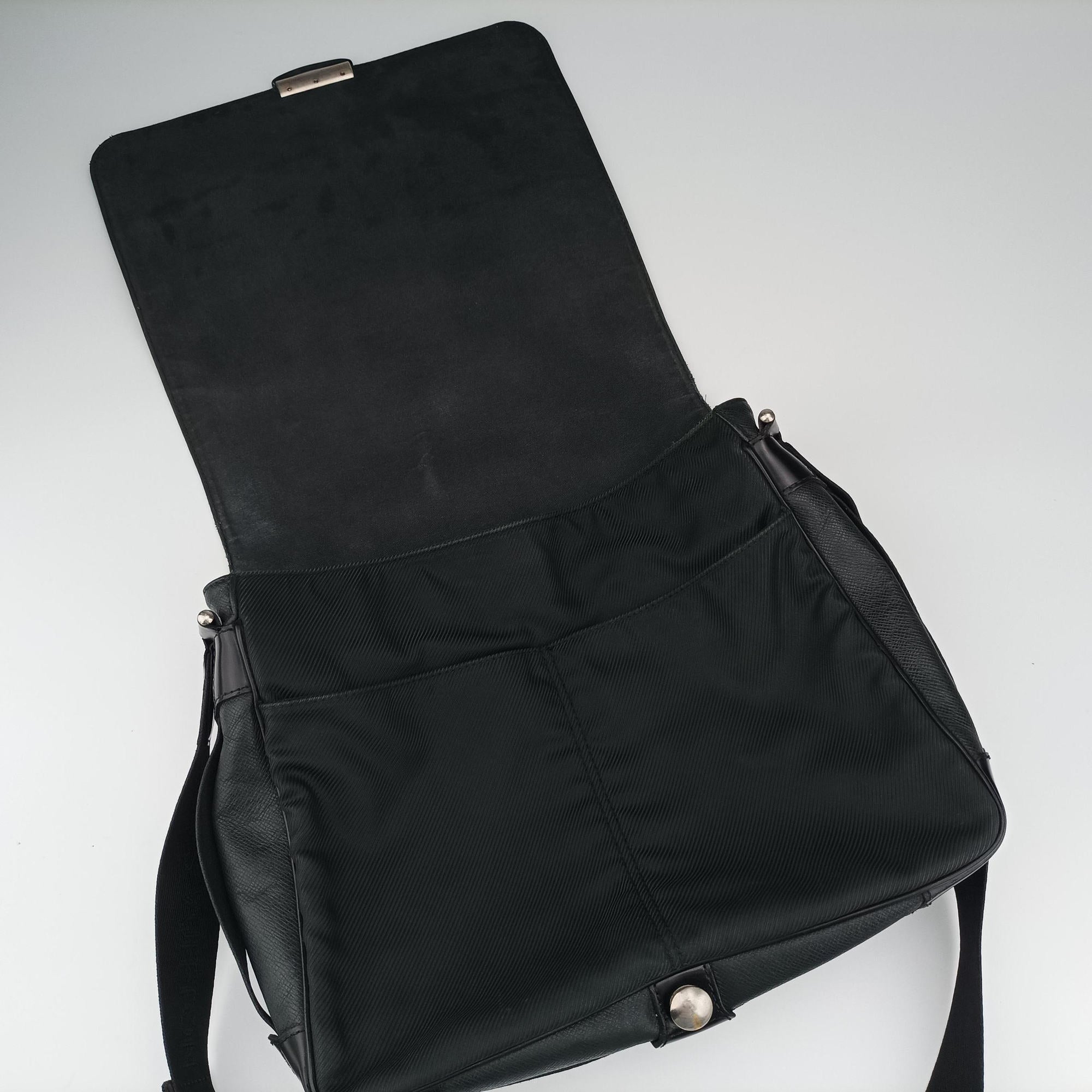 Pre-owned Louis Vuitton Viktor Ardoise Taiga x canvas M30142 shoulderbag | stylenewstar