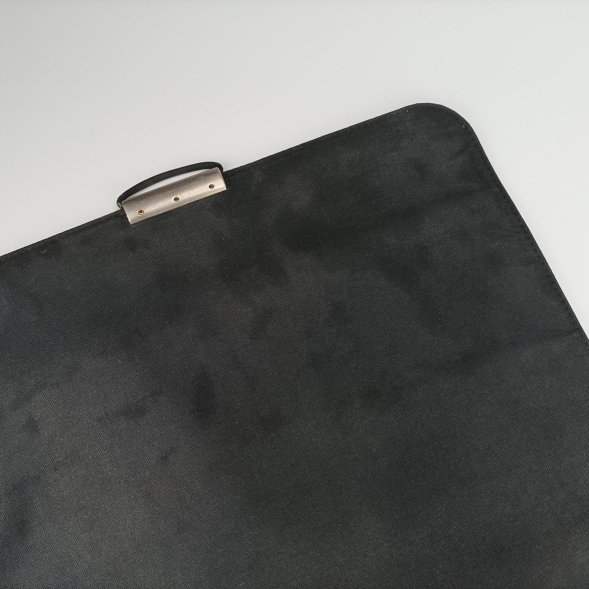 Pre-owned Louis Vuitton Viktor Ardoise Taiga x canvas M30142 shoulderbag | stylenewstar