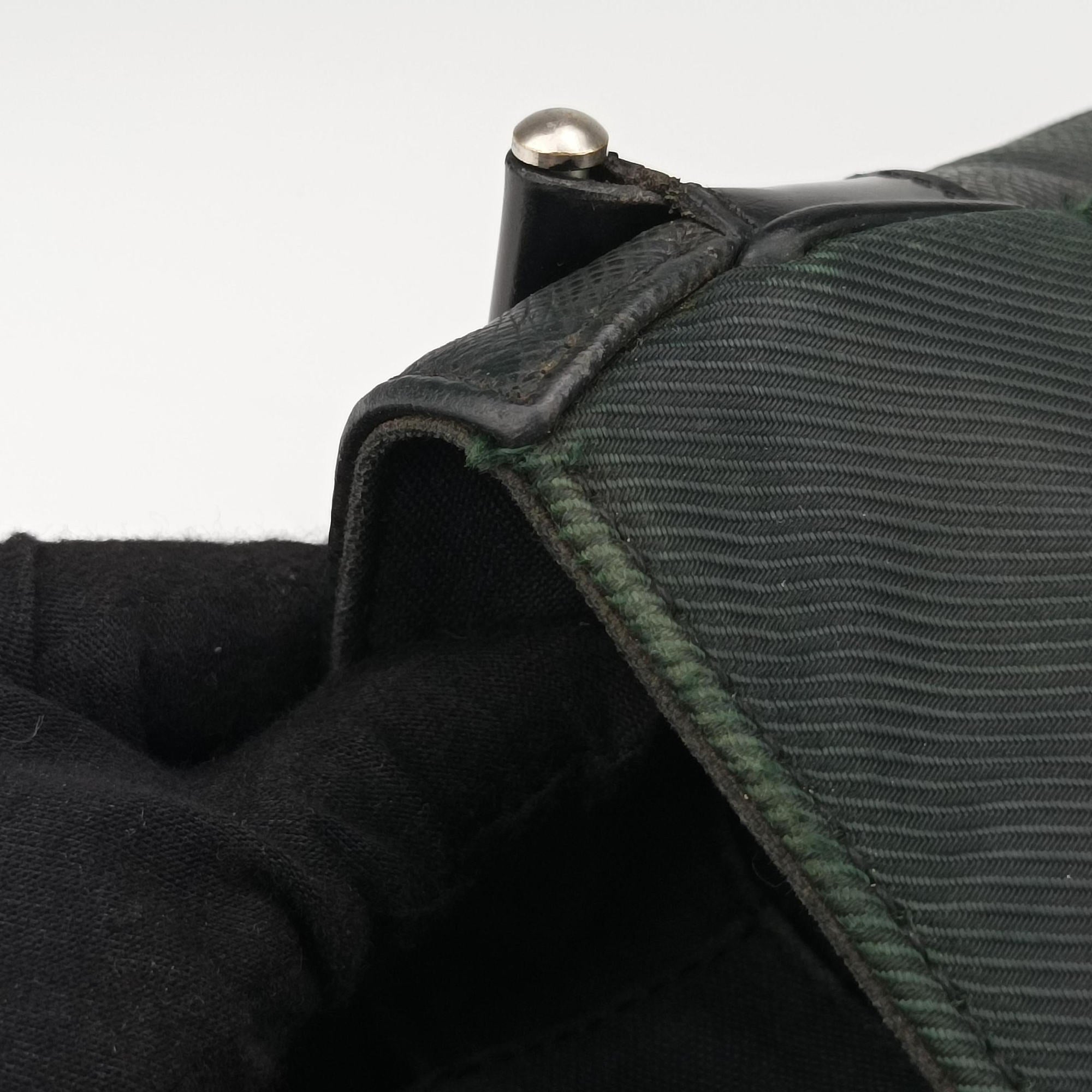 Pre-owned Louis Vuitton Viktor Ardoise Taiga x canvas M30142 shoulderbag | stylenewstar