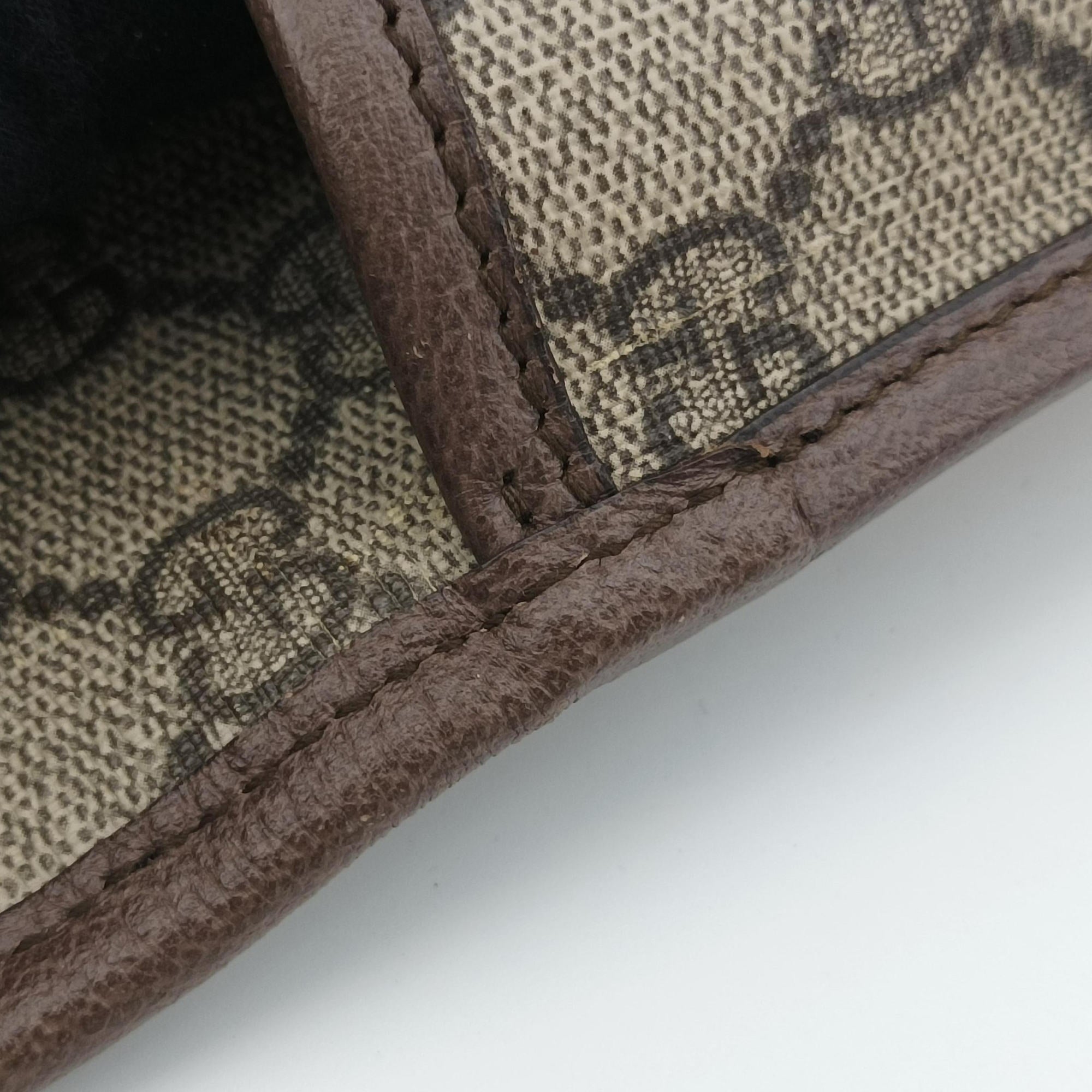 Pre-owned Gucci NEO VINTAGE GG Supreme Brown PVC coated canvas×Leather 493930 shoulderbag | stylenewstar