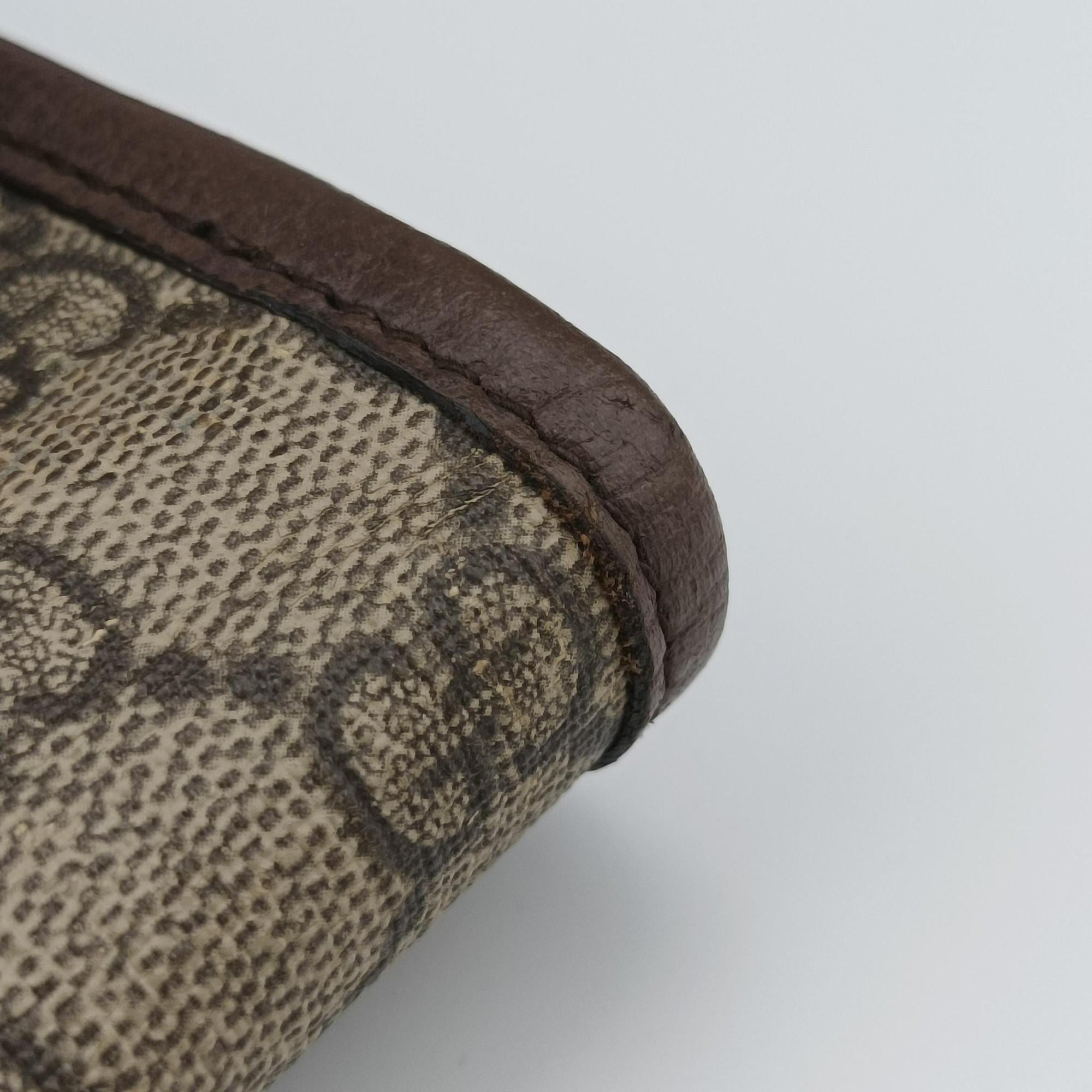Pre-owned Gucci NEO VINTAGE GG Supreme Brown PVC coated canvas×Leather 493930 shoulderbag | stylenewstar