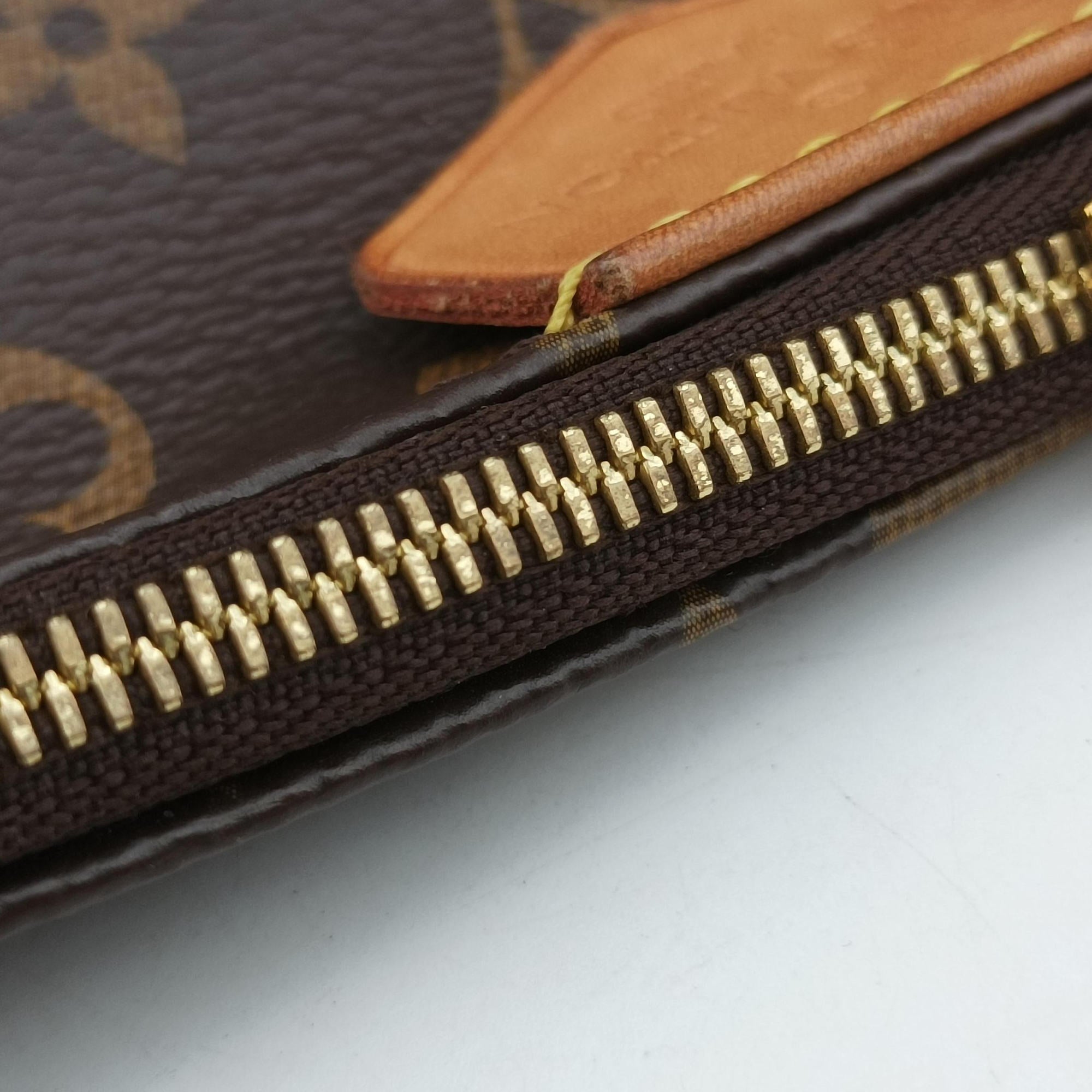 Vintage Louis Vuitton MULTI POCHETTE ACCESSOIRES MARRON×KHAKI Monogram Canvas M44840 shoulderbag | stylenewstar