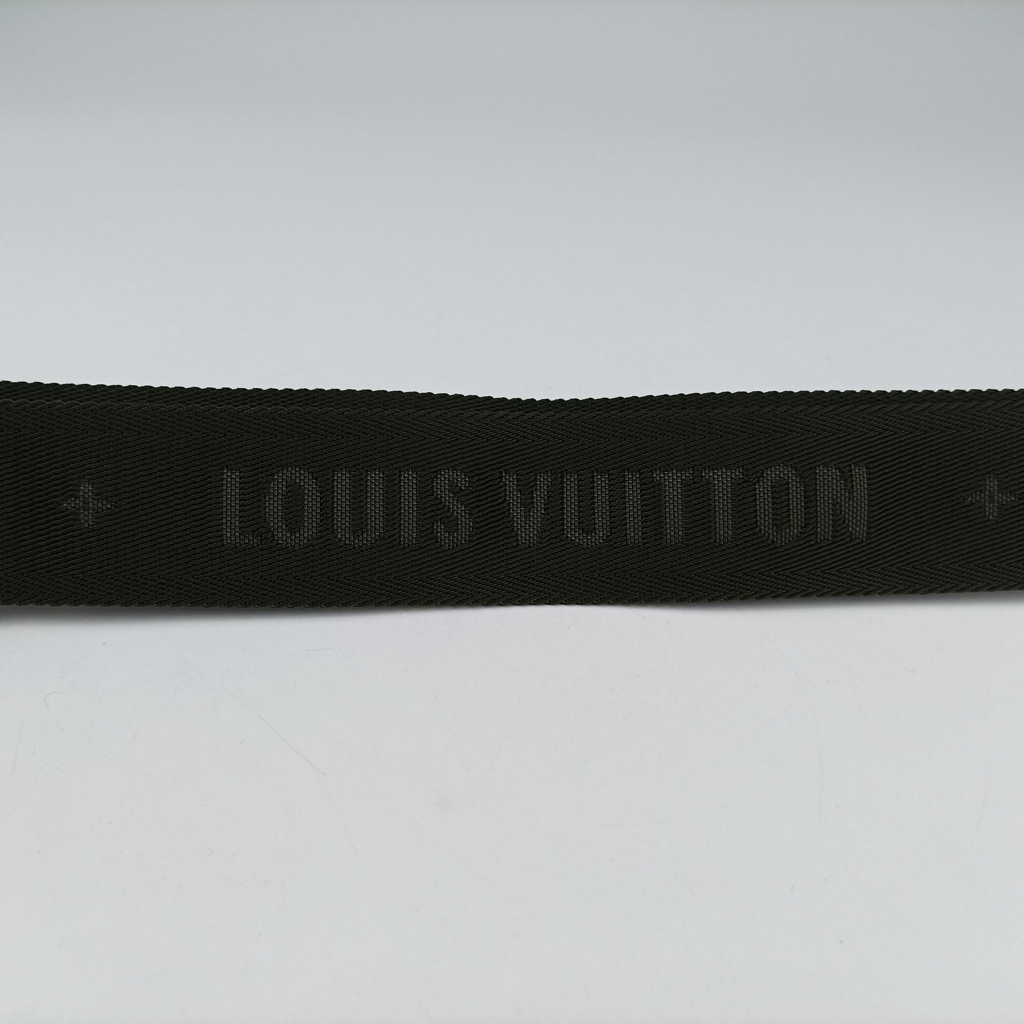 Vintage Louis Vuitton MULTI POCHETTE ACCESSOIRES MARRON×KHAKI Monogram Canvas M44840 shoulderbag | stylenewstar