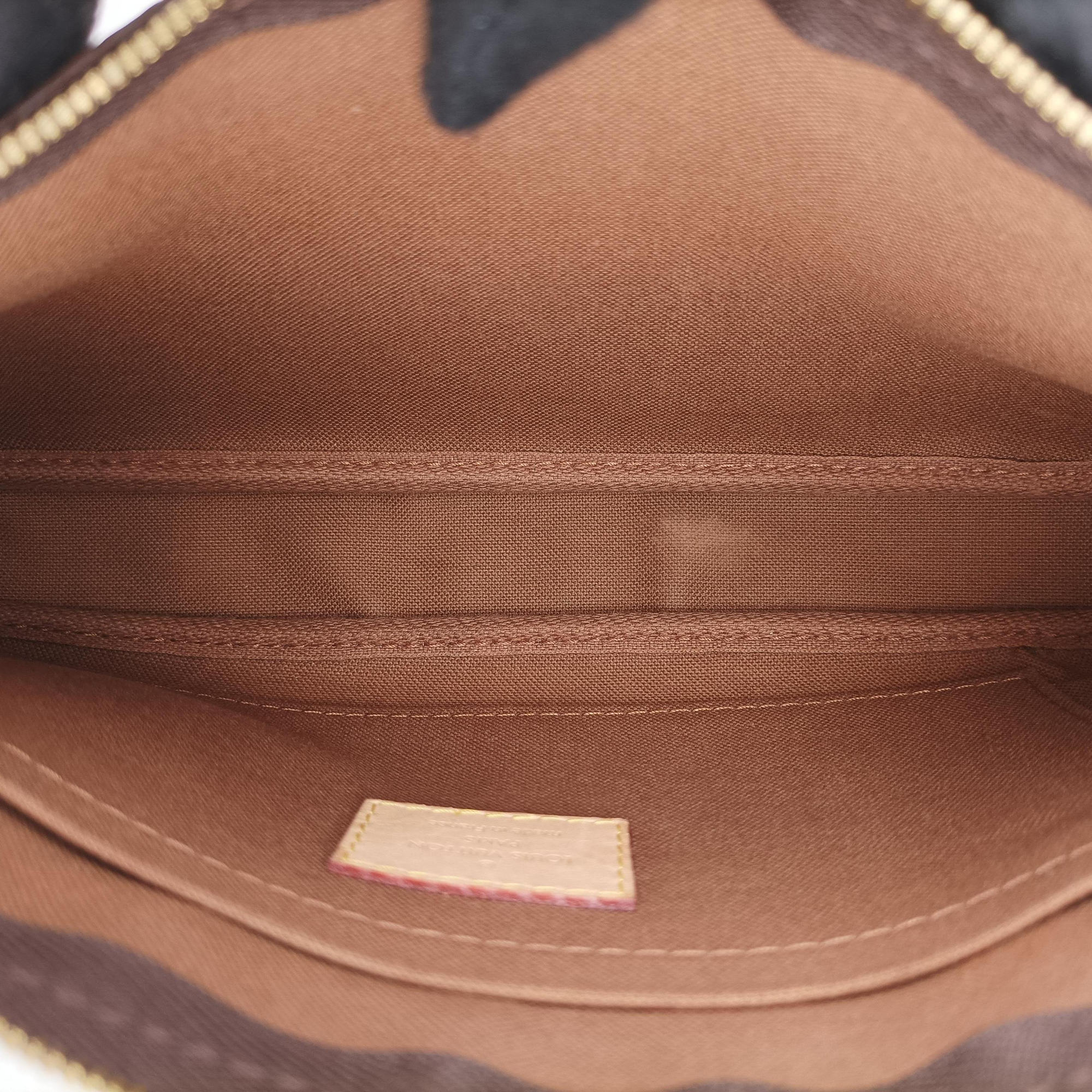 Vintage Louis Vuitton MULTI POCHETTE ACCESSOIRES MARRON×KHAKI Monogram Canvas M44840 shoulderbag | stylenewstar