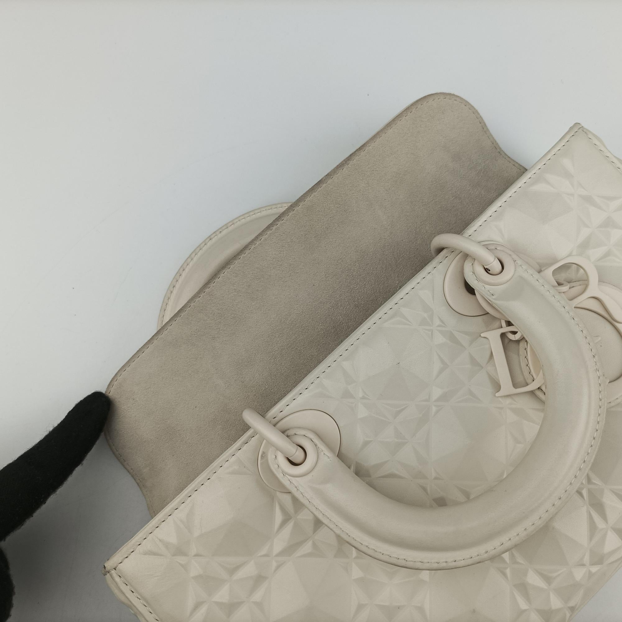 Pre-owned Christian Dior Lady D-Joy White leather  shoulderbag | stylenewstar