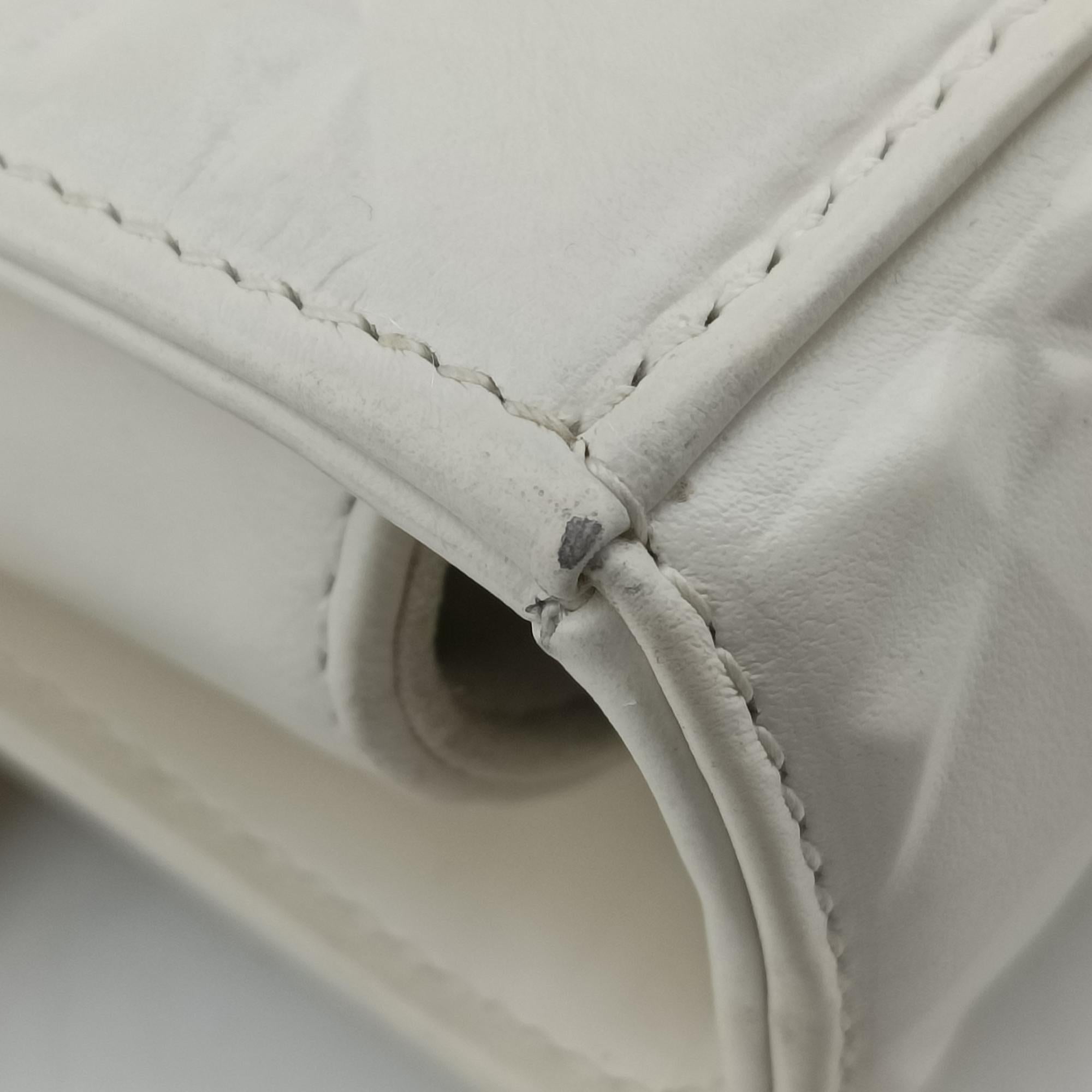 Pre-owned Christian Dior Lady D-Joy White leather  shoulderbag | stylenewstar