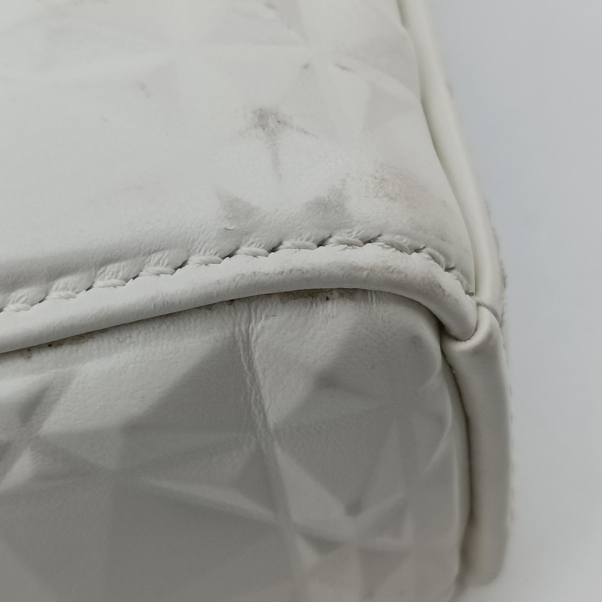 Pre-owned Christian Dior Lady D-Joy White leather  shoulderbag | stylenewstar