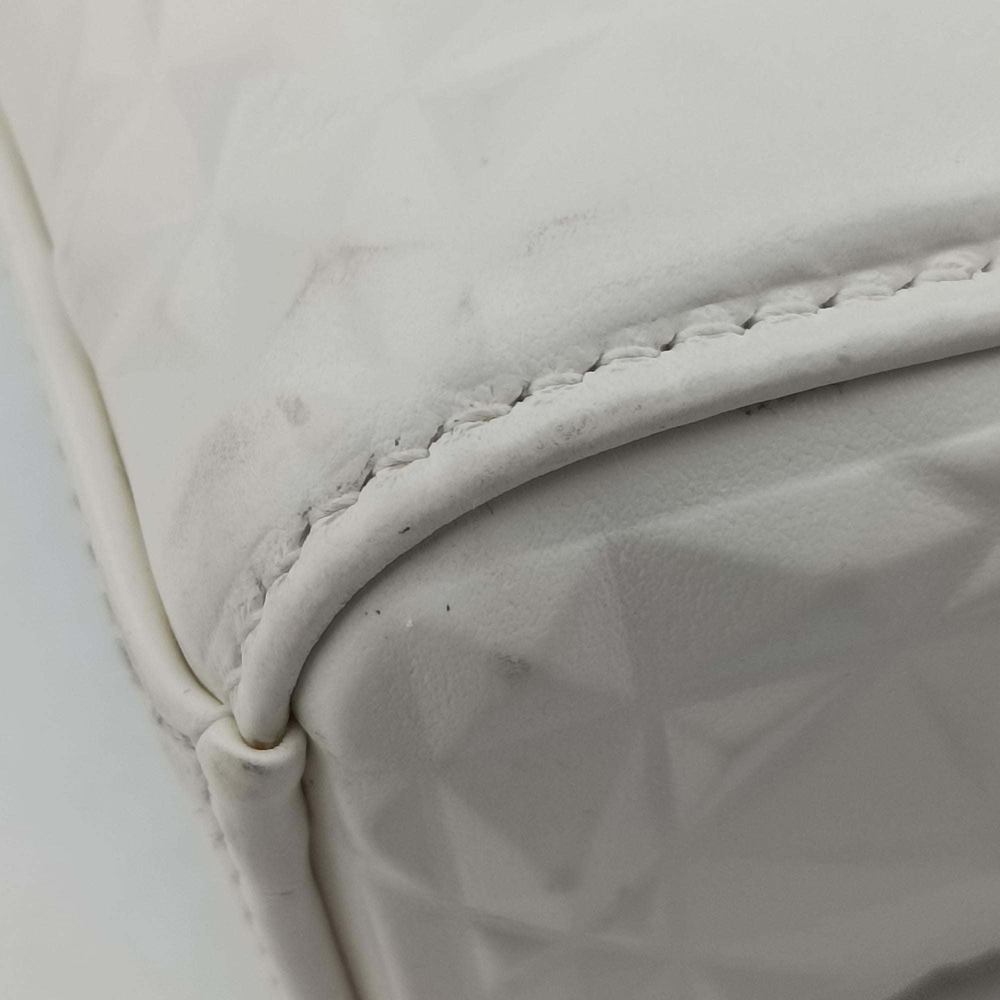 Pre-owned Christian Dior Lady D-Joy White leather  shoulderbag | stylenewstar