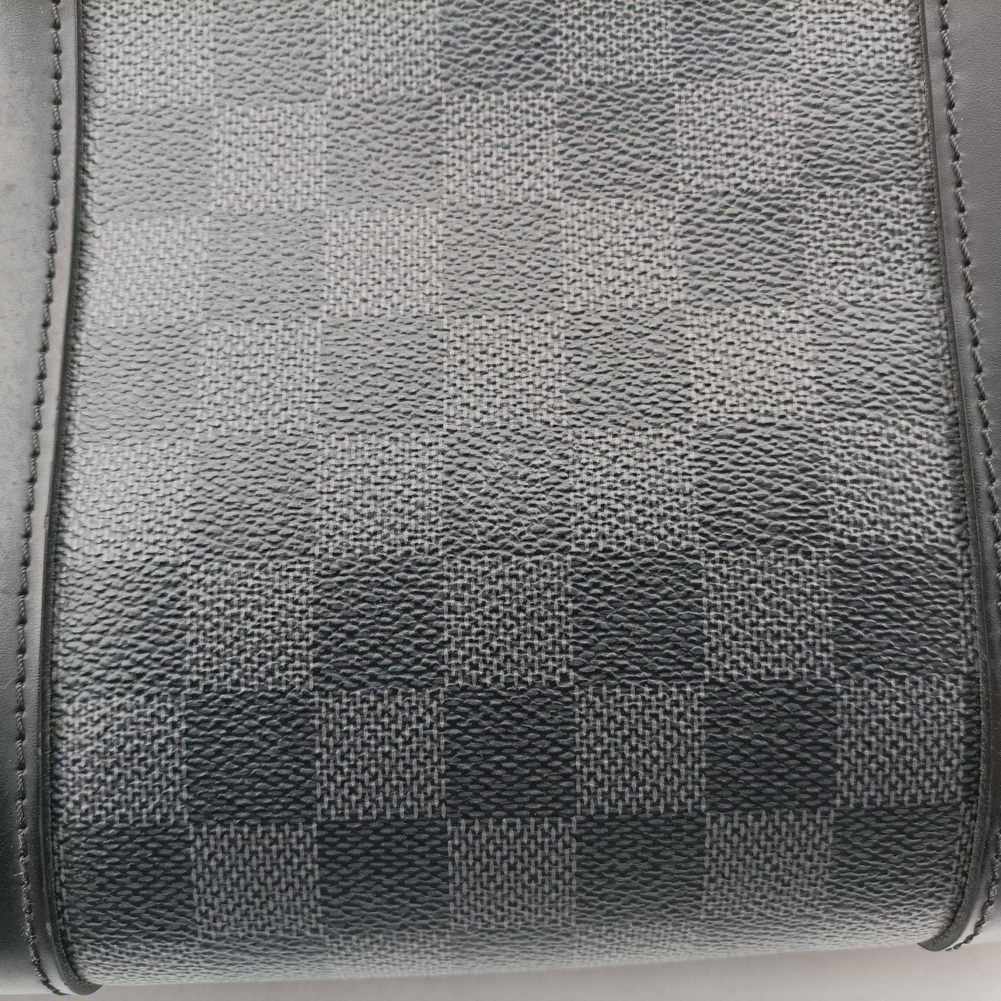 Pre-owned Louis Vuitton Tadao Noir Damier Graphite N41259 shoulderbag | stylenewstar