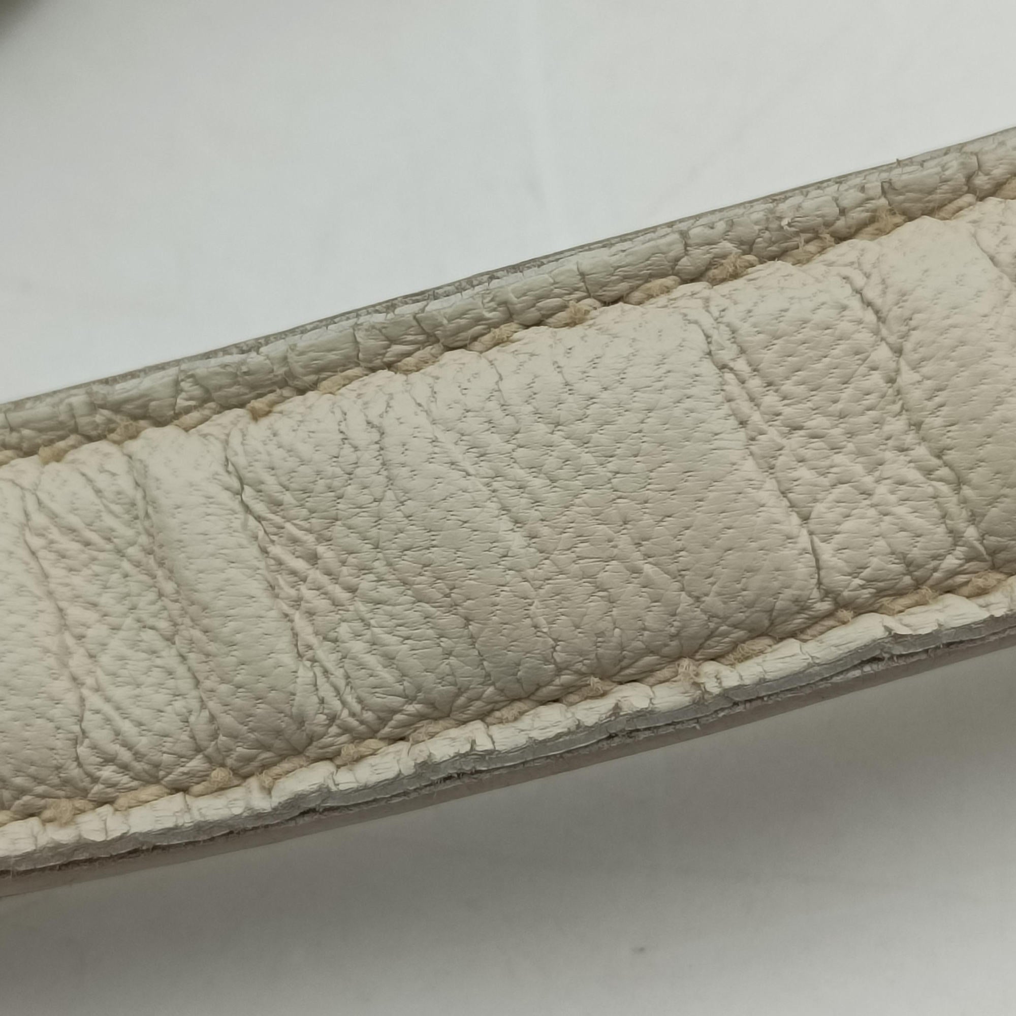 Pre-owned Yves Saint Laurent Saharienne White Leather 139259 shoulderbag | stylenewstar