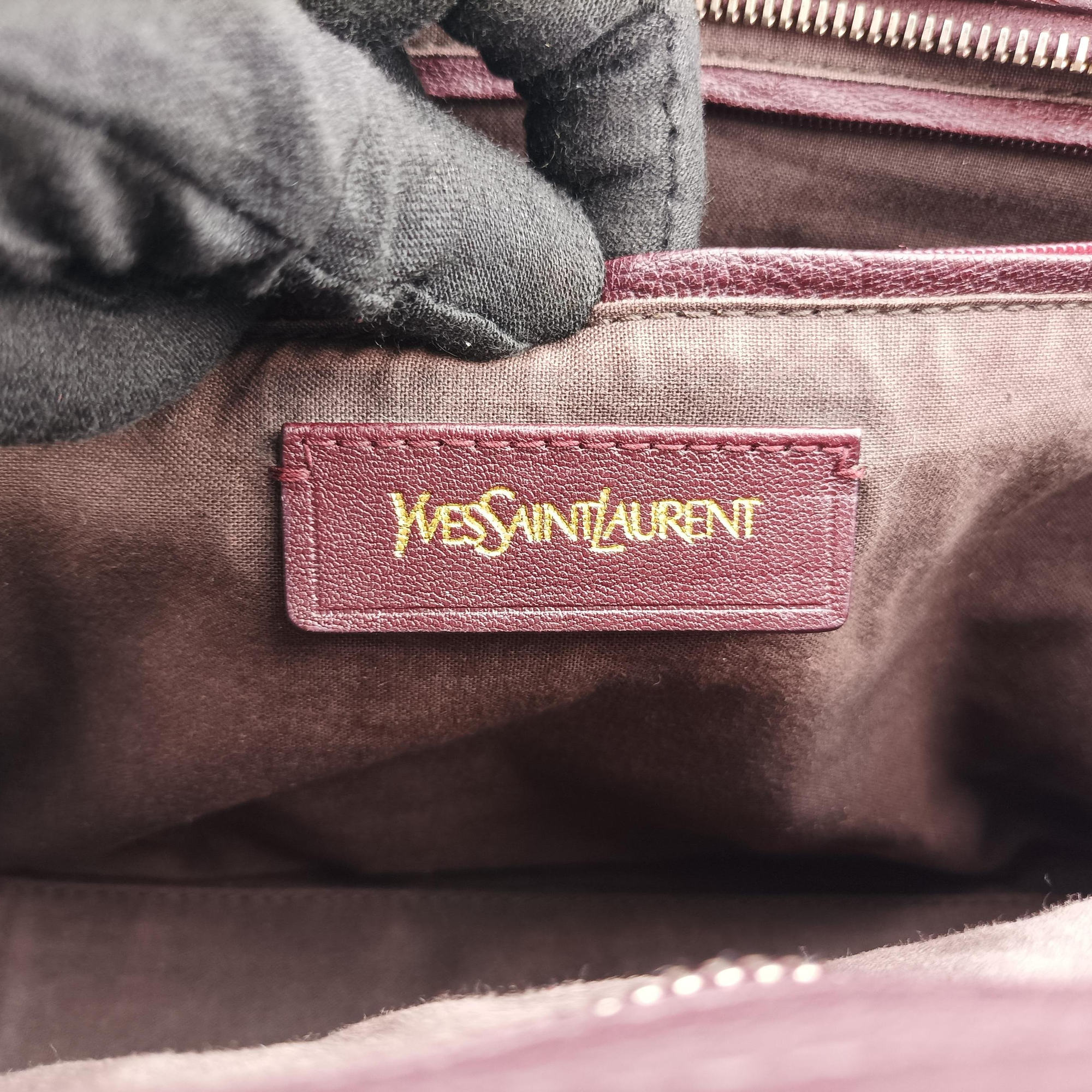 Secondhand Yves Saint Laurent Small Cabas Chyc Purple Leather 297957 shoulderbag | stylenewstar