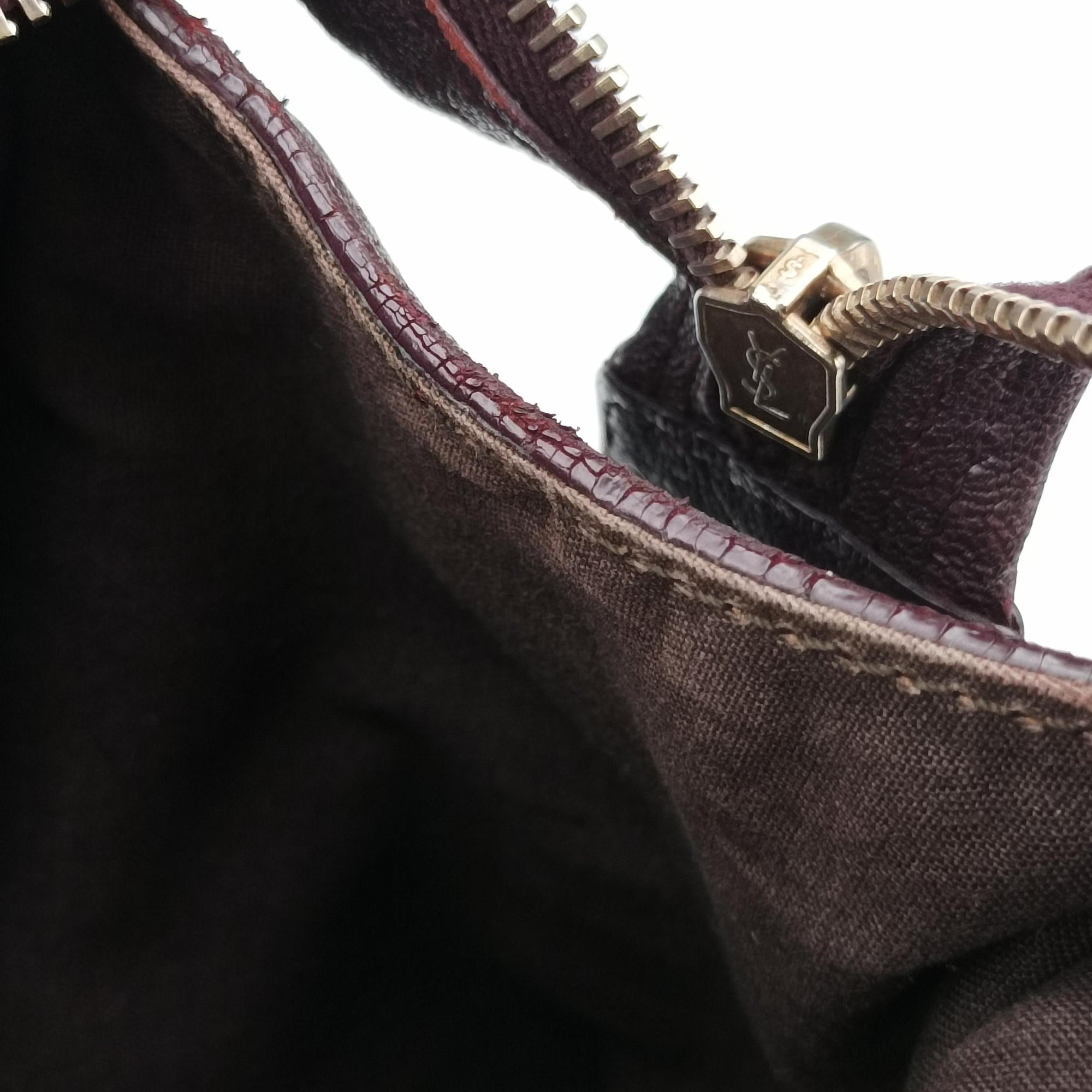 Secondhand Yves Saint Laurent Small Cabas Chyc Purple Leather 297957 shoulderbag | stylenewstar