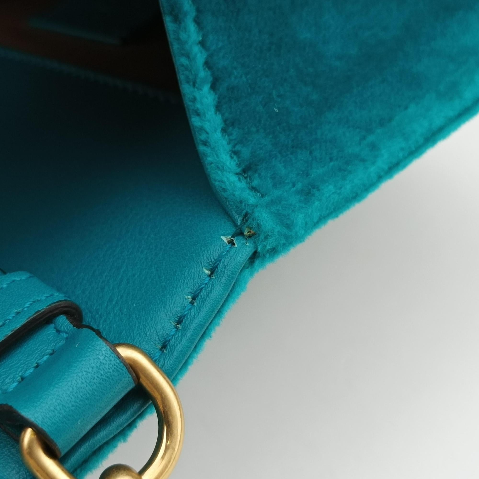 Vintage Gucci Bee Broadway Blue Velvet 489218 shoulderbag | stylenewstar
