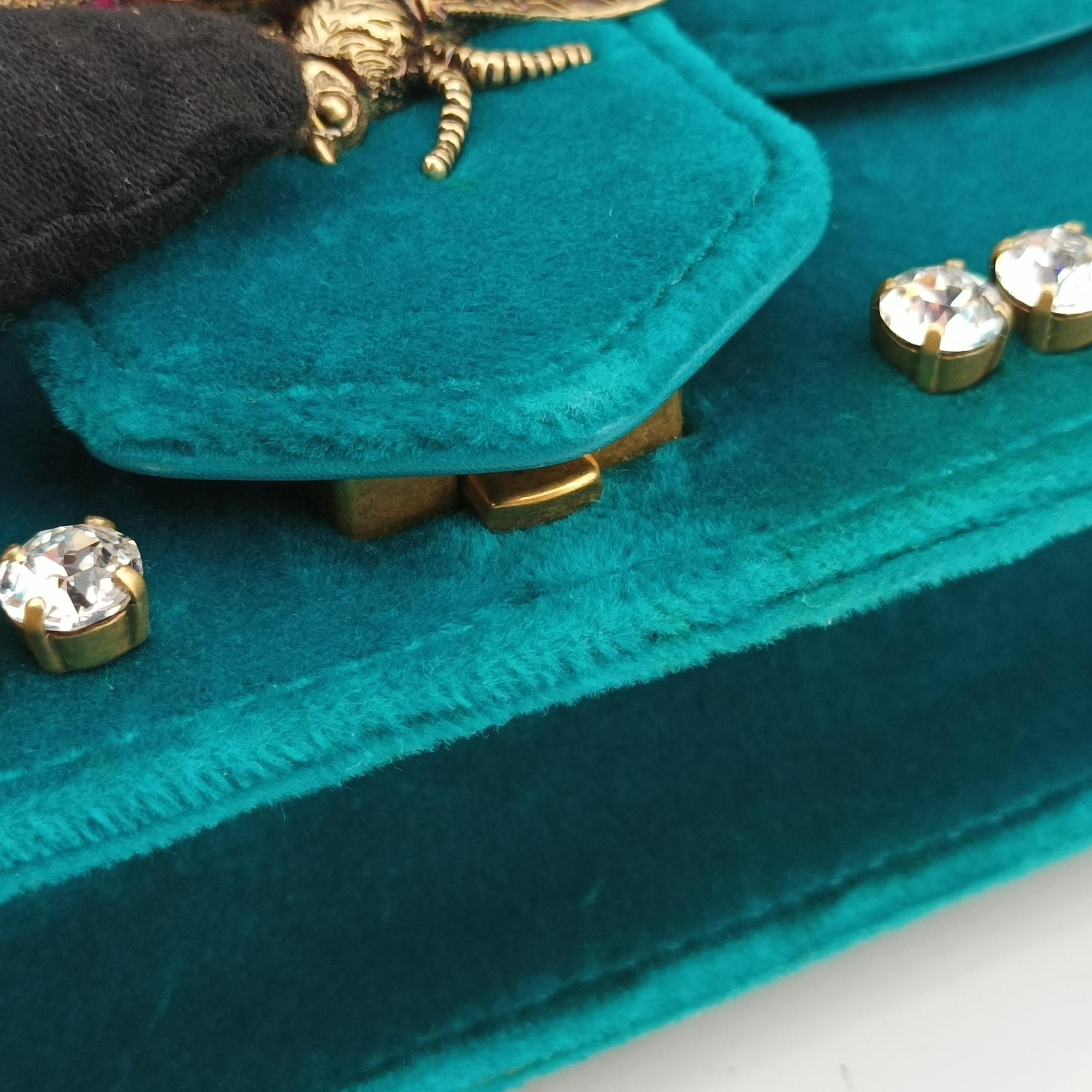 Vintage Gucci Bee Broadway Blue Velvet 489218 shoulderbag | stylenewstar